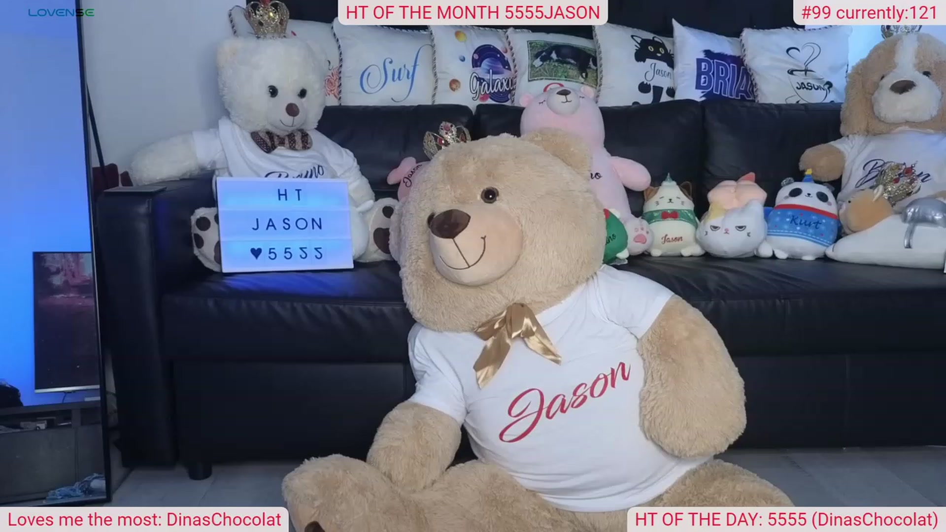Gallery image thumbnail from DinasLibrary's myfreecams stream on, 01/15/2024, 08:33 image 7 of 20
