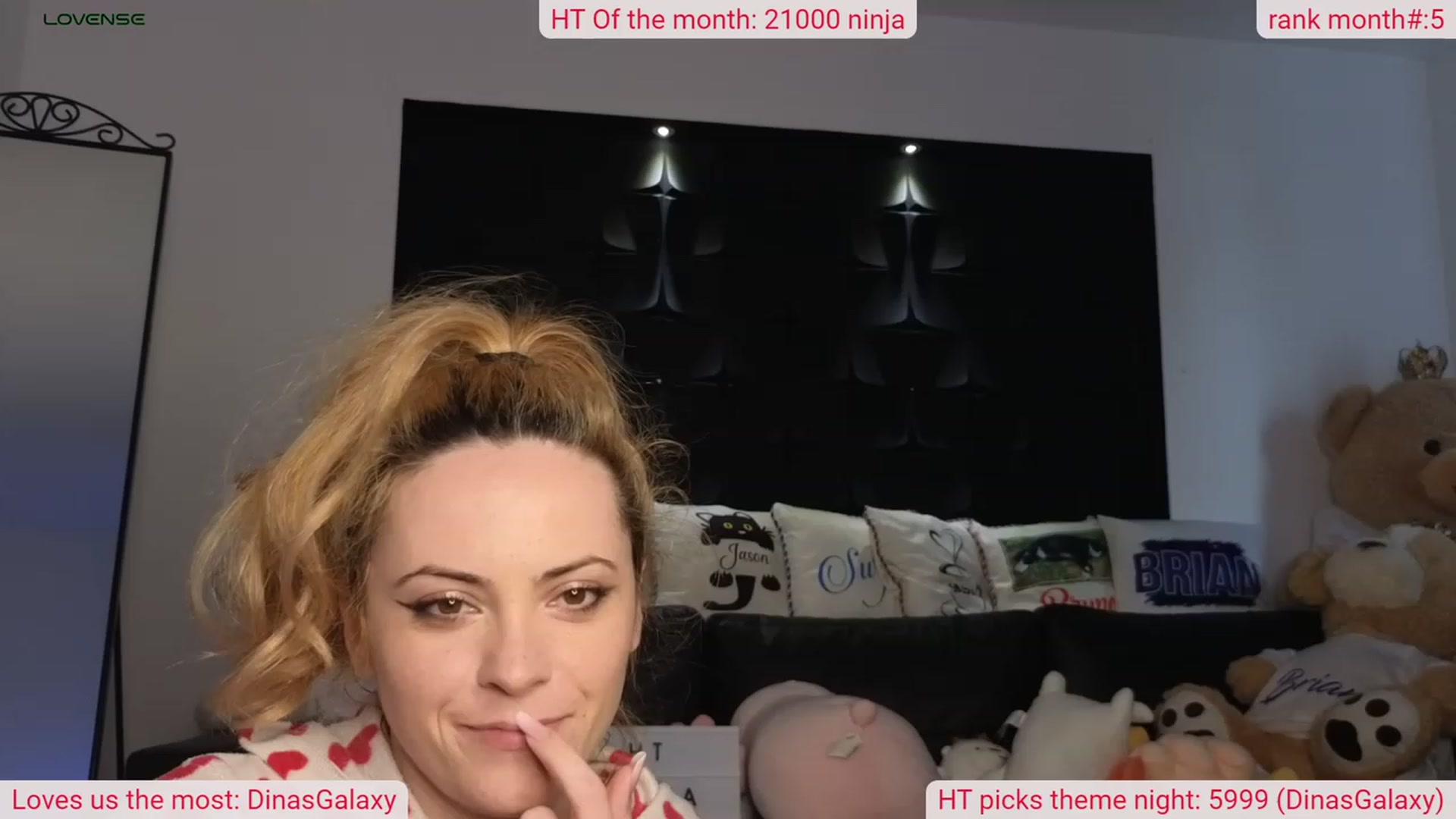 Gallery image thumbnail from DinasLibrary's myfreecams stream on, 03/02/2024, 10:45 image 14 of 20