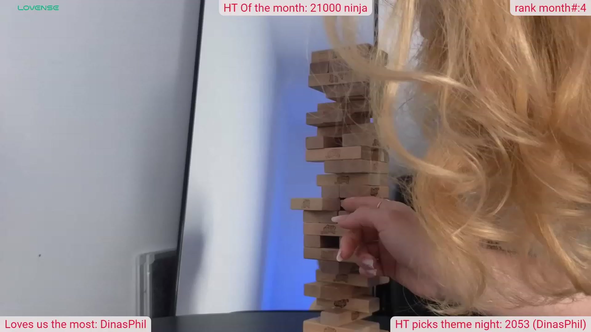 Gallery image thumbnail from DinasLibrary's myfreecams stream on, 03/03/2024, 06:28 image 3 of 20