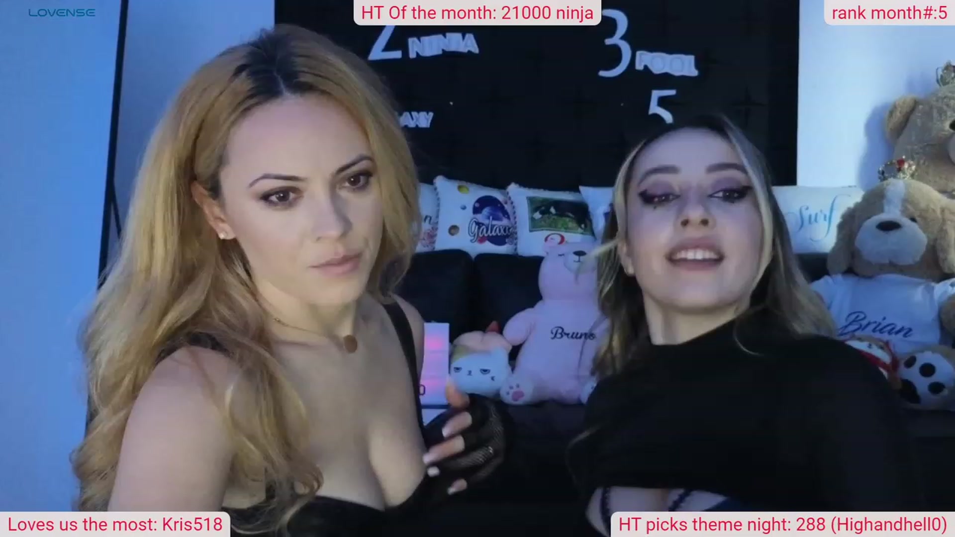 Gallery image thumbnail from DinasLibrary's myfreecams stream on, 03/04/2024, 06:03 image 1 of 20