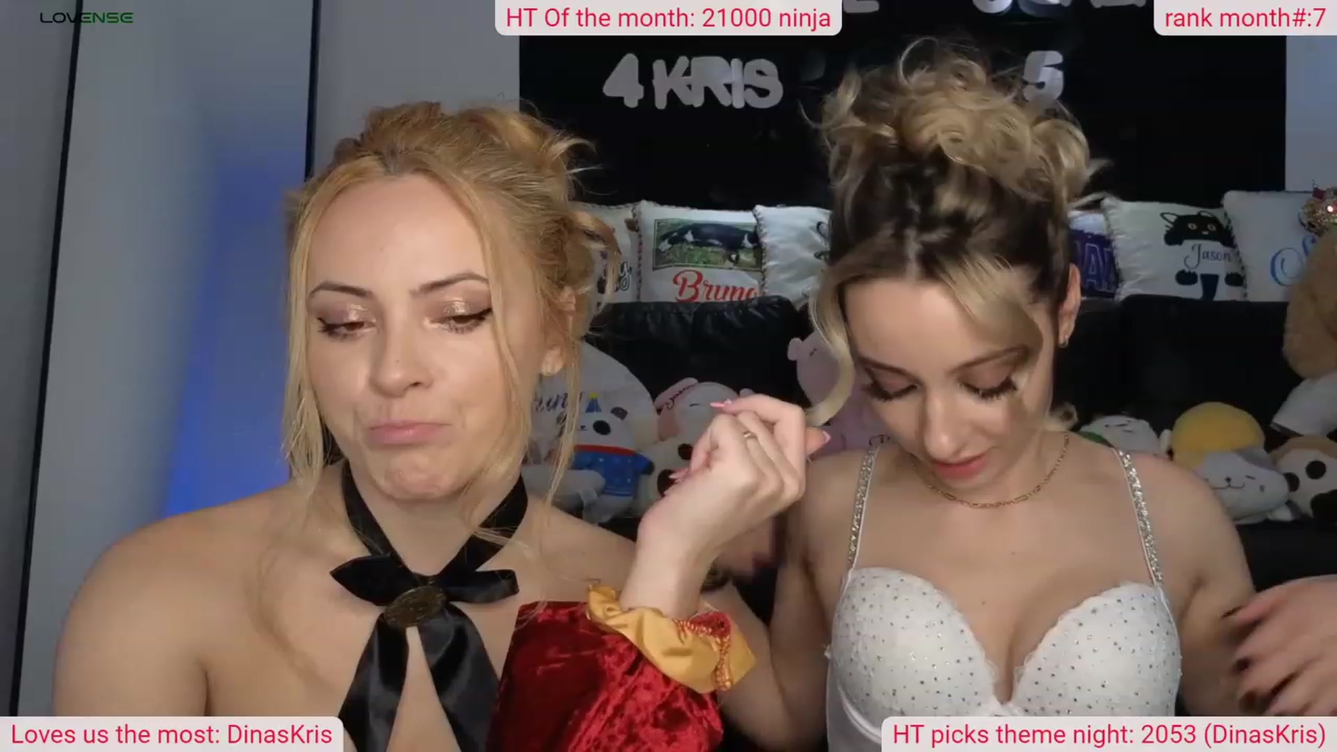 Gallery image thumbnail from DinasLibrary's myfreecams stream on, 03/16/2024, 06:44 image 12 of 20