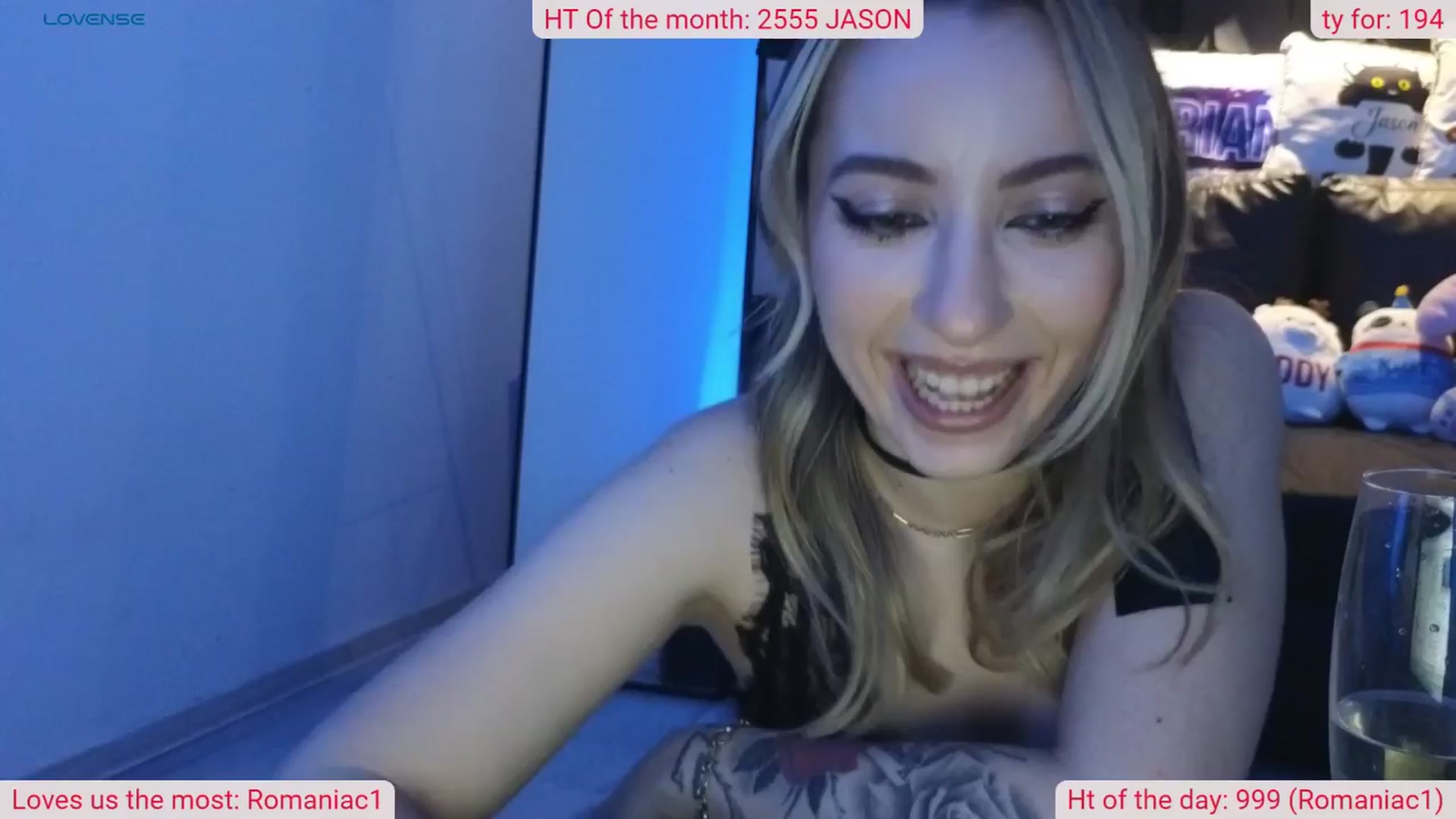 Gallery image thumbnail from DinasLibrary's myfreecams stream on, 04/08/2024, 04:07 image 11 of 20
