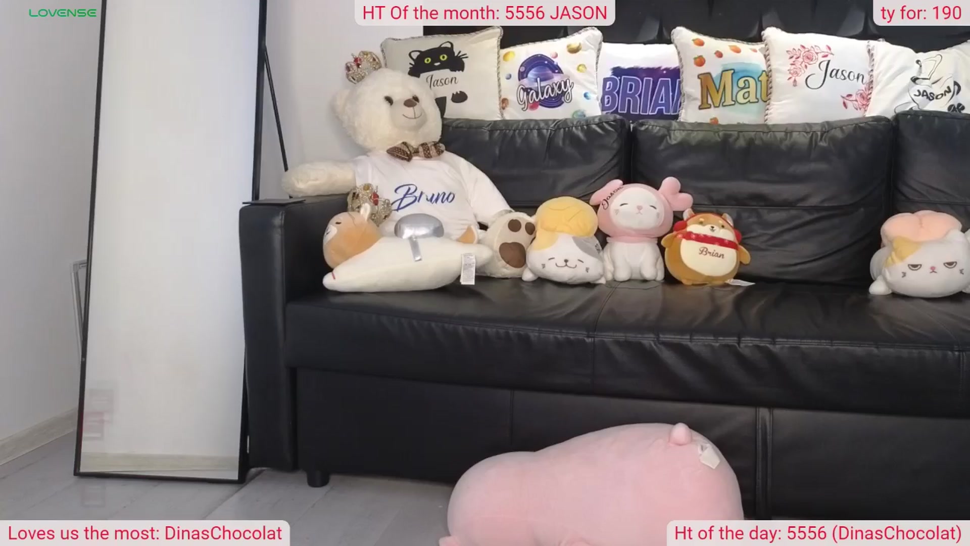 Gallery image thumbnail from DinasLibrary's myfreecams stream on, 04/13/2024, 07:30 image 19 of 20