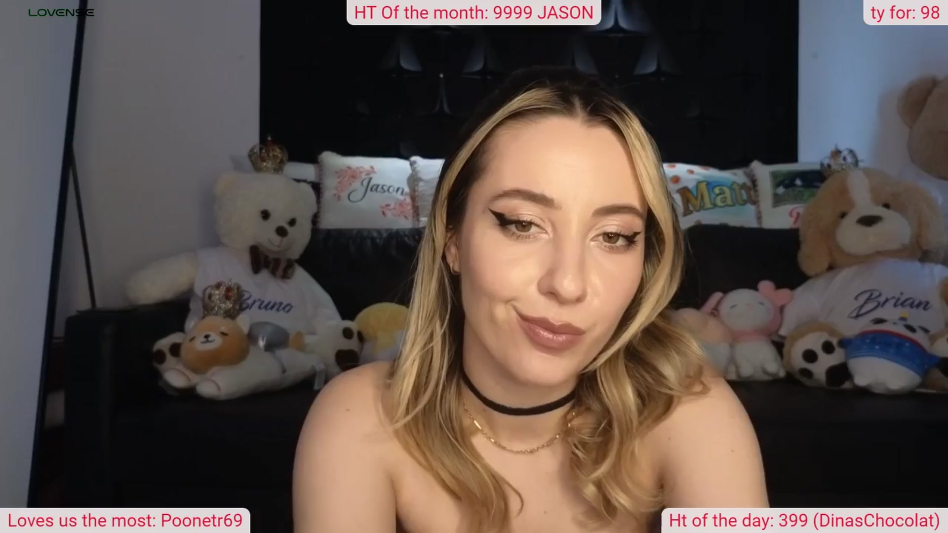 Gallery image thumbnail from DinasLibrary's myfreecams stream on, 04/15/2024, 06:20 image 17 of 20