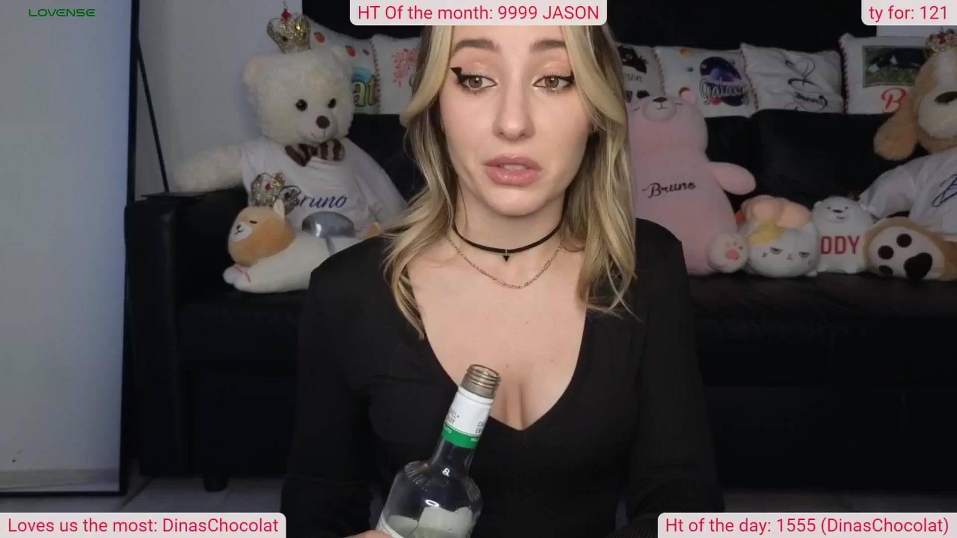 Gallery image thumbnail from DinasLibrary's myfreecams stream on, 04/26/2024, 03:33 image 9 of 20