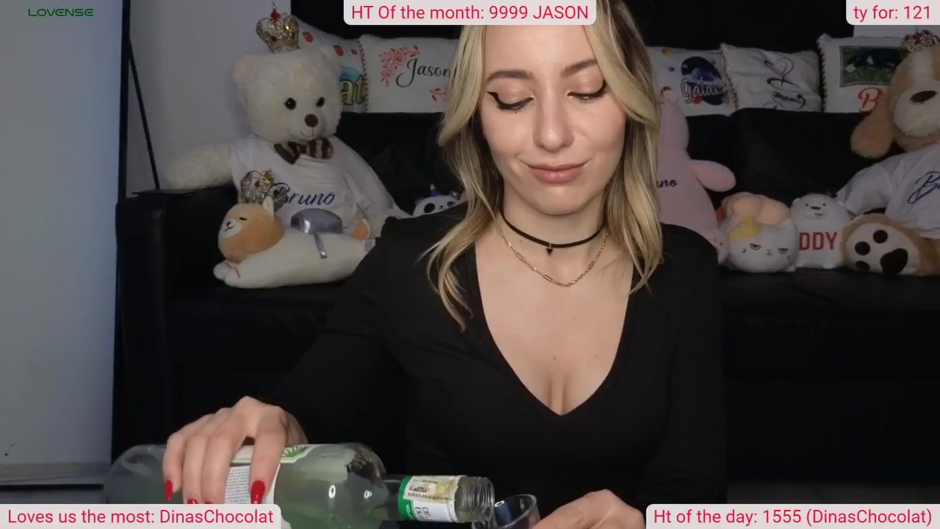Gallery image thumbnail from DinasLibrary's myfreecams stream on, 04/26/2024, 03:33 image 7 of 20