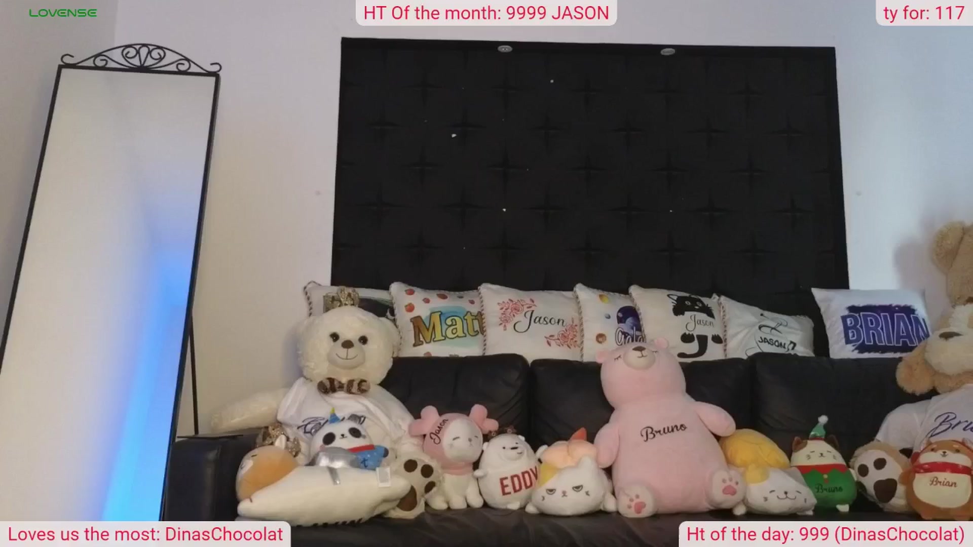 Gallery image thumbnail from DinasLibrary's myfreecams stream on, 04/28/2024, 04:21 image 14 of 20