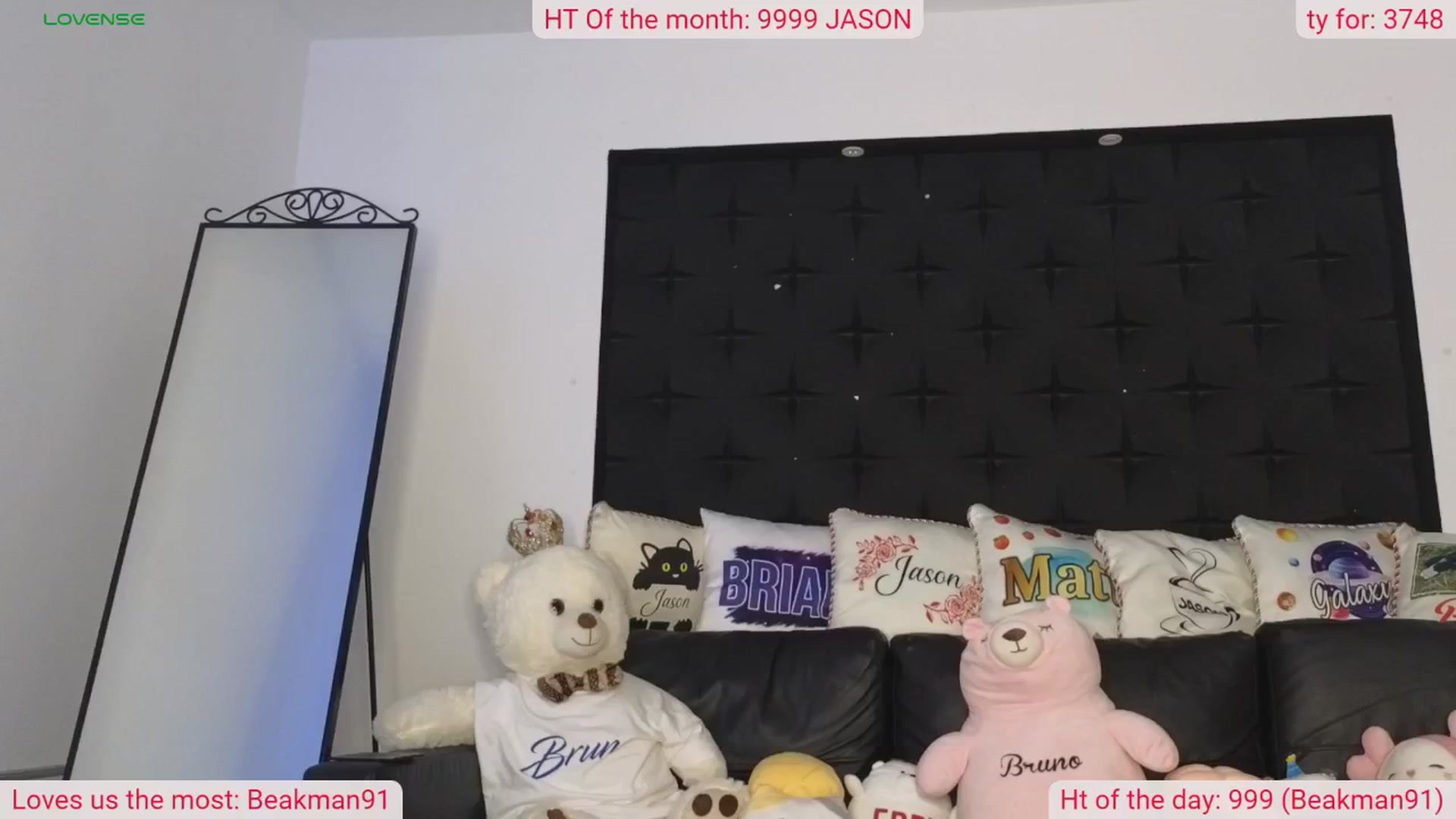 Gallery image thumbnail from DinasLibrary's myfreecams stream on, 05/09/2024, 03:37 image 7 of 20