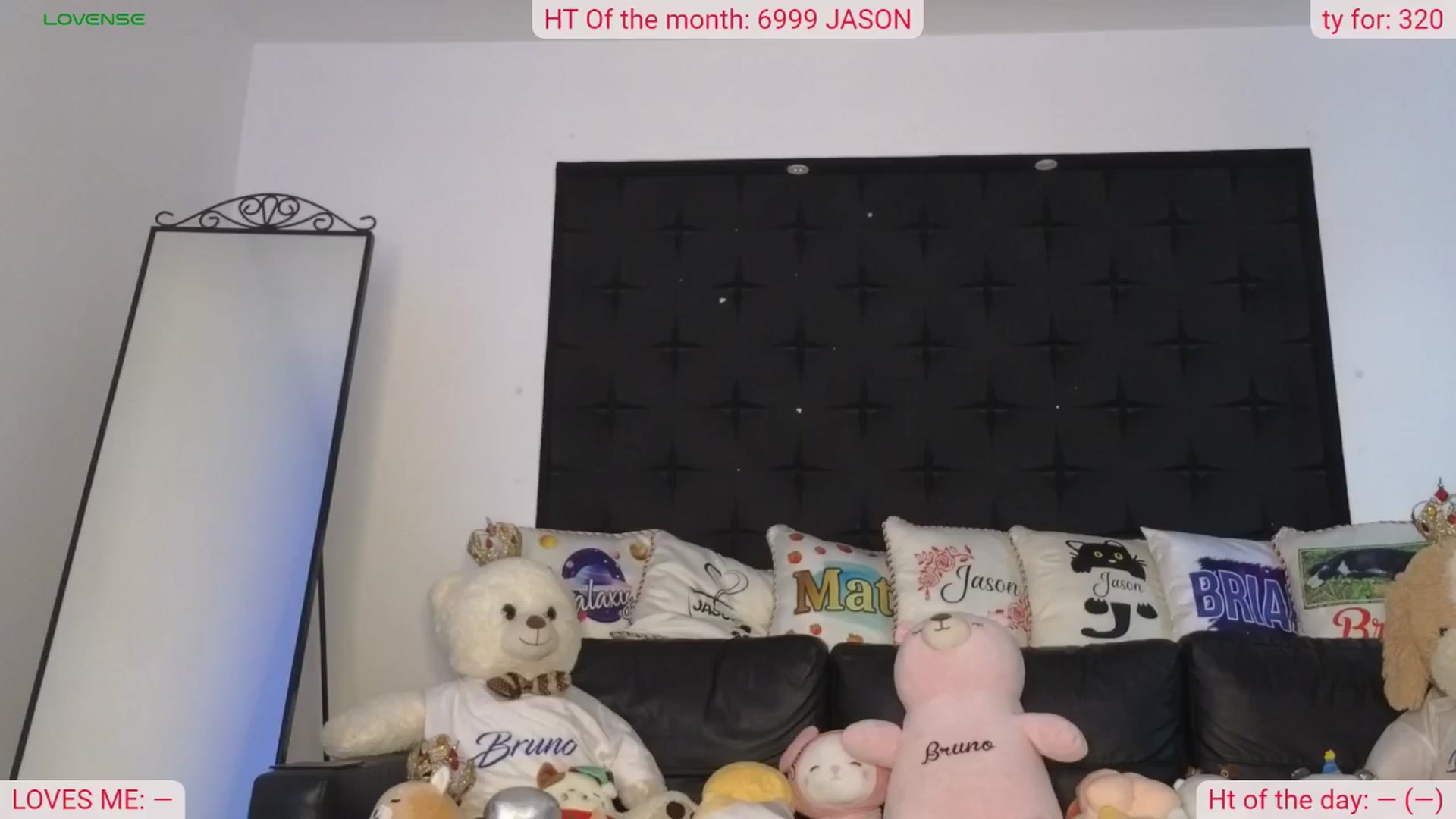 Gallery image thumbnail from DinasLibrary's myfreecams stream on, 05/18/2024, 03:43 image 20 of 20