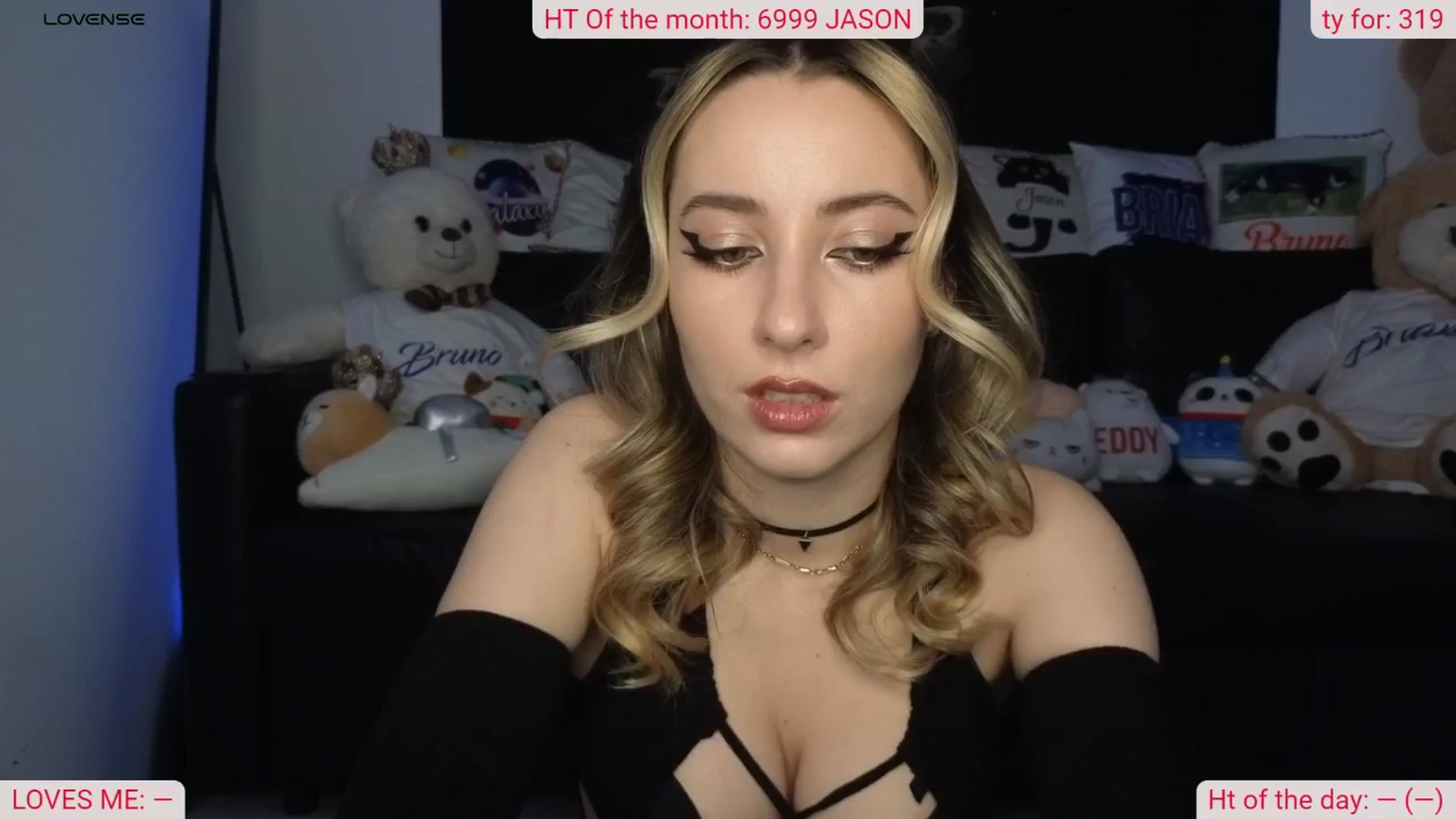 Gallery image thumbnail from DinasLibrary's myfreecams stream on, 05/18/2024, 03:43 image 5 of 20