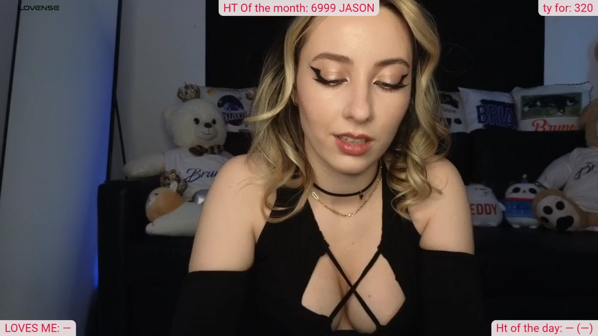 Gallery image thumbnail from DinasLibrary's myfreecams stream on, 05/18/2024, 03:43 image 18 of 20
