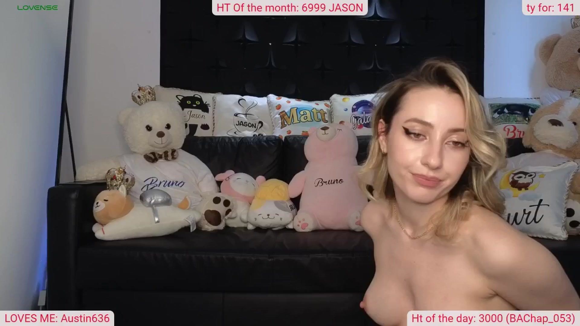 Gallery image thumbnail from DinasLibrary's myfreecams stream on, 05/24/2024, 06:51 image 12 of 20