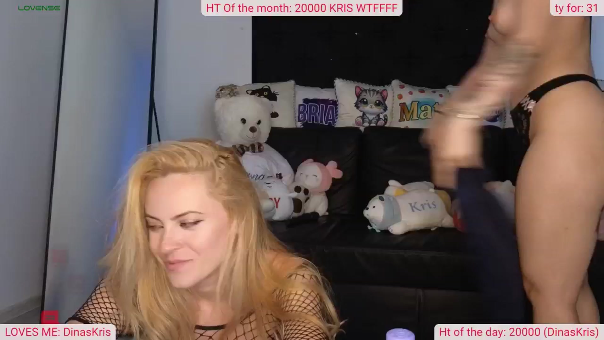 Gallery image thumbnail from DinasLibrary's myfreecams stream on, 06/16/2024, 08:31 image 7 of 20