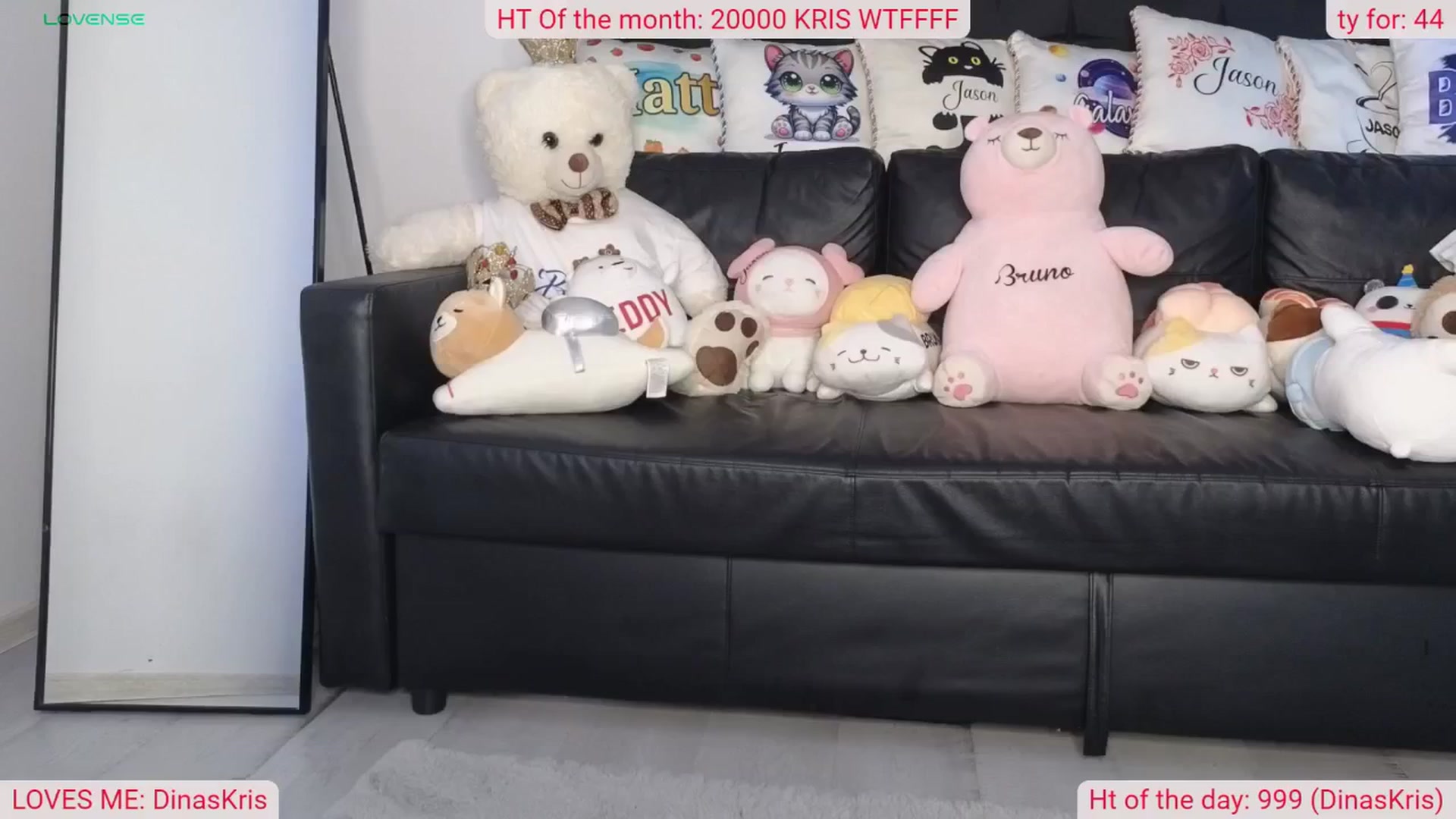 Gallery image thumbnail from DinasLibrary's myfreecams stream on, 06/21/2024, 04:12 image 17 of 20