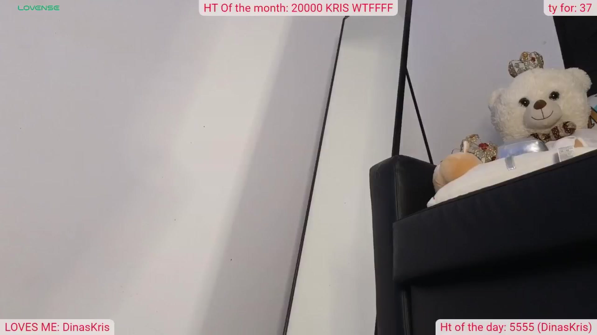 Gallery image thumbnail from DinasLibrary's myfreecams stream on, 06/21/2024, 07:24 image 19 of 20