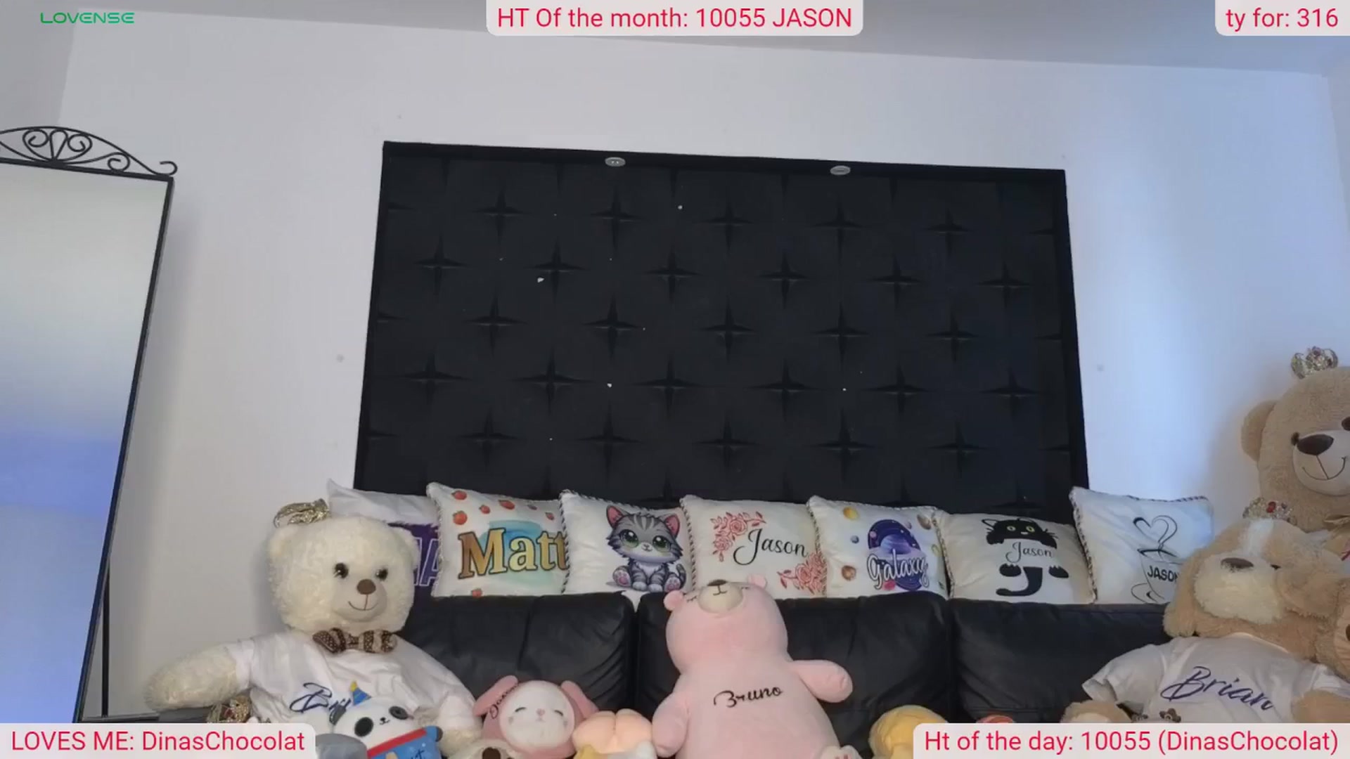 Gallery image thumbnail from DinasLibrary's myfreecams stream on, 07/20/2024, 07:07 image 17 of 20
