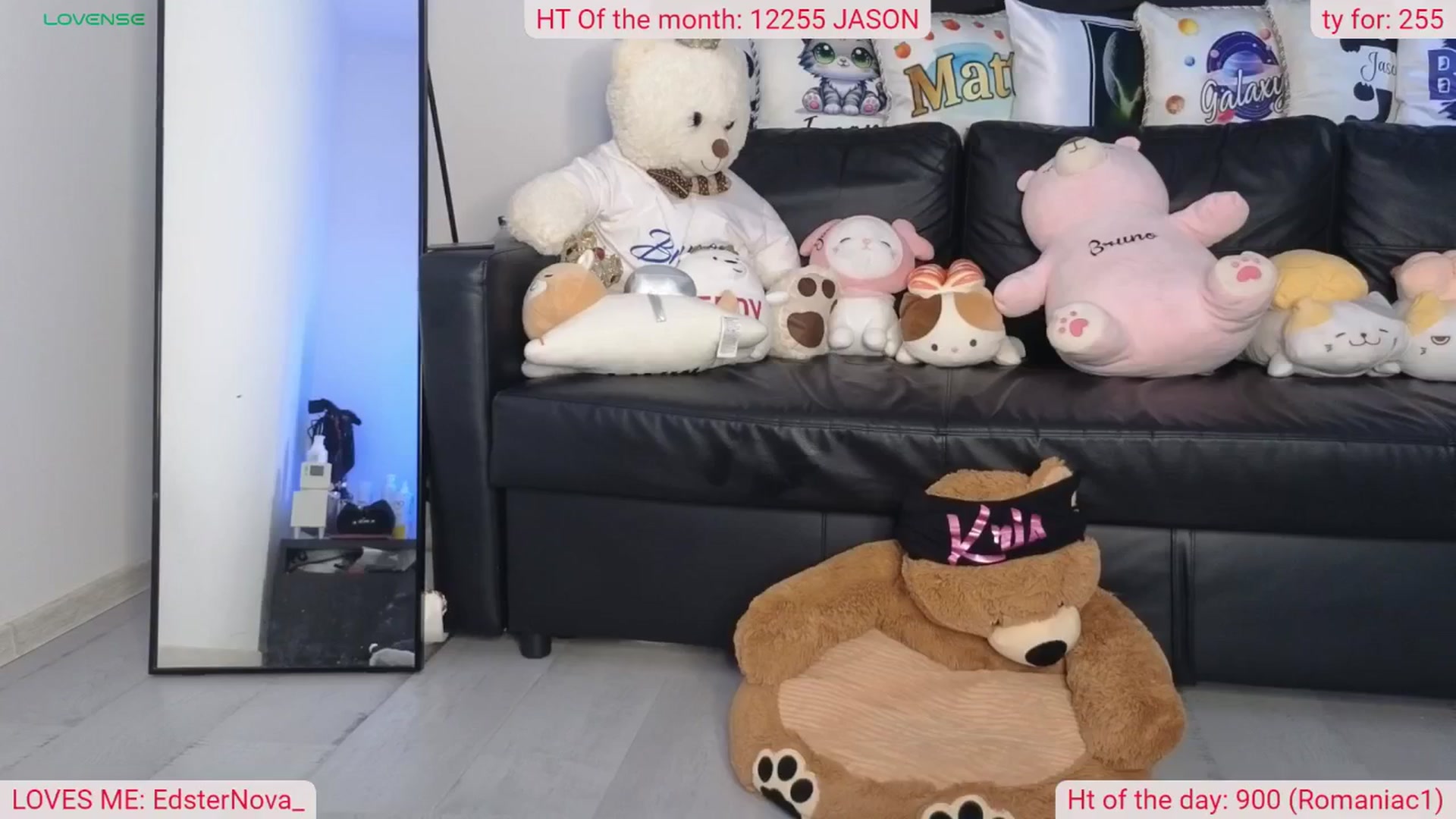 Gallery image thumbnail from DinasLibrary's myfreecams stream on, 07/28/2024, 08:15 image 19 of 20