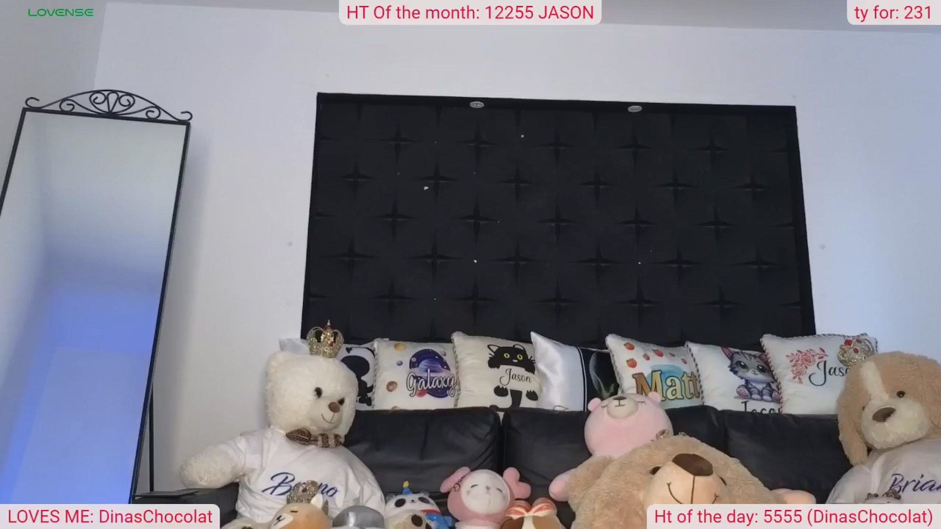 Gallery image thumbnail from DinasLibrary's myfreecams stream on, 07/29/2024, 04:19 image 12 of 20