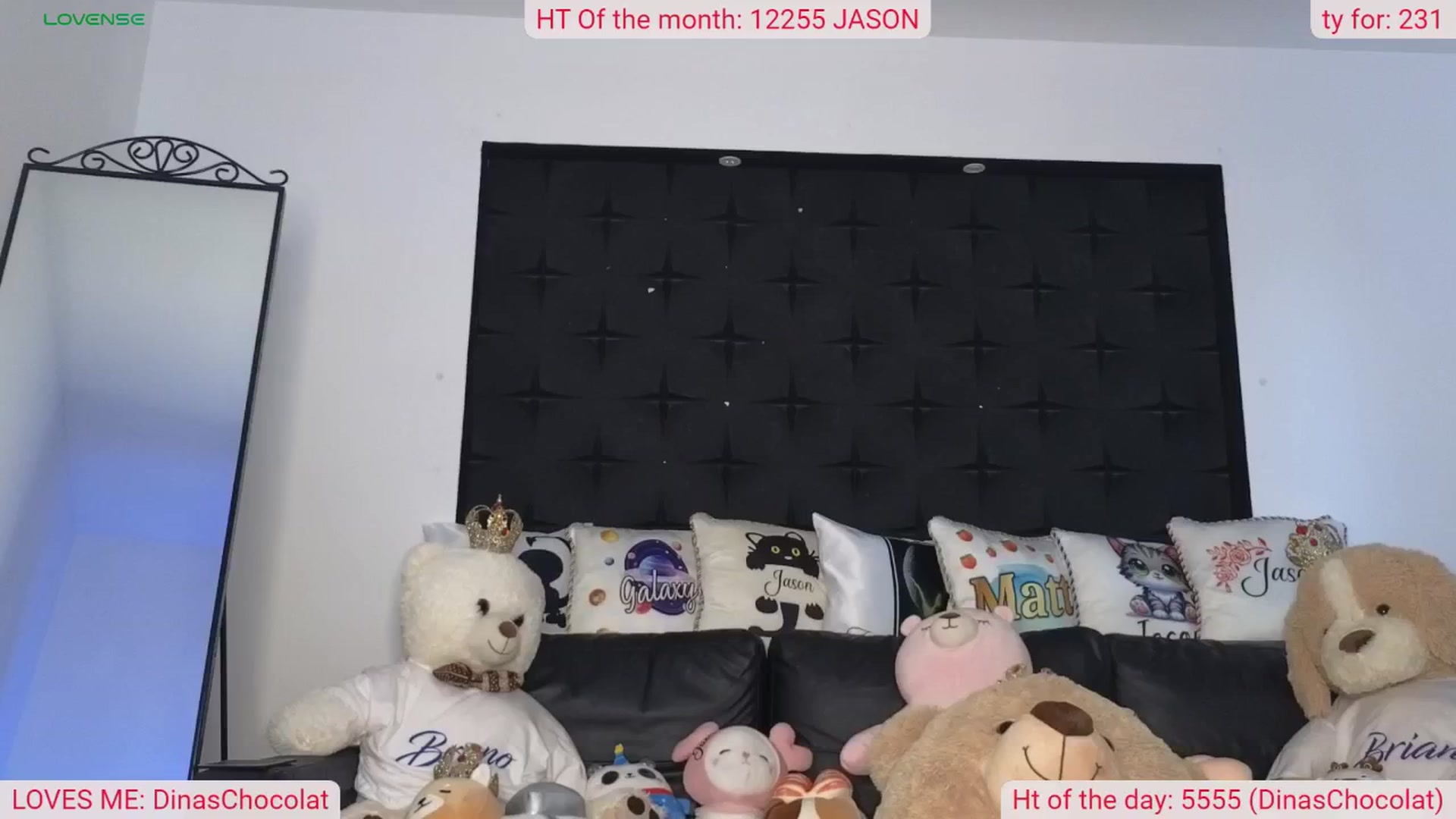Gallery image thumbnail from DinasLibrary's myfreecams stream on, 07/29/2024, 04:19 image 13 of 20