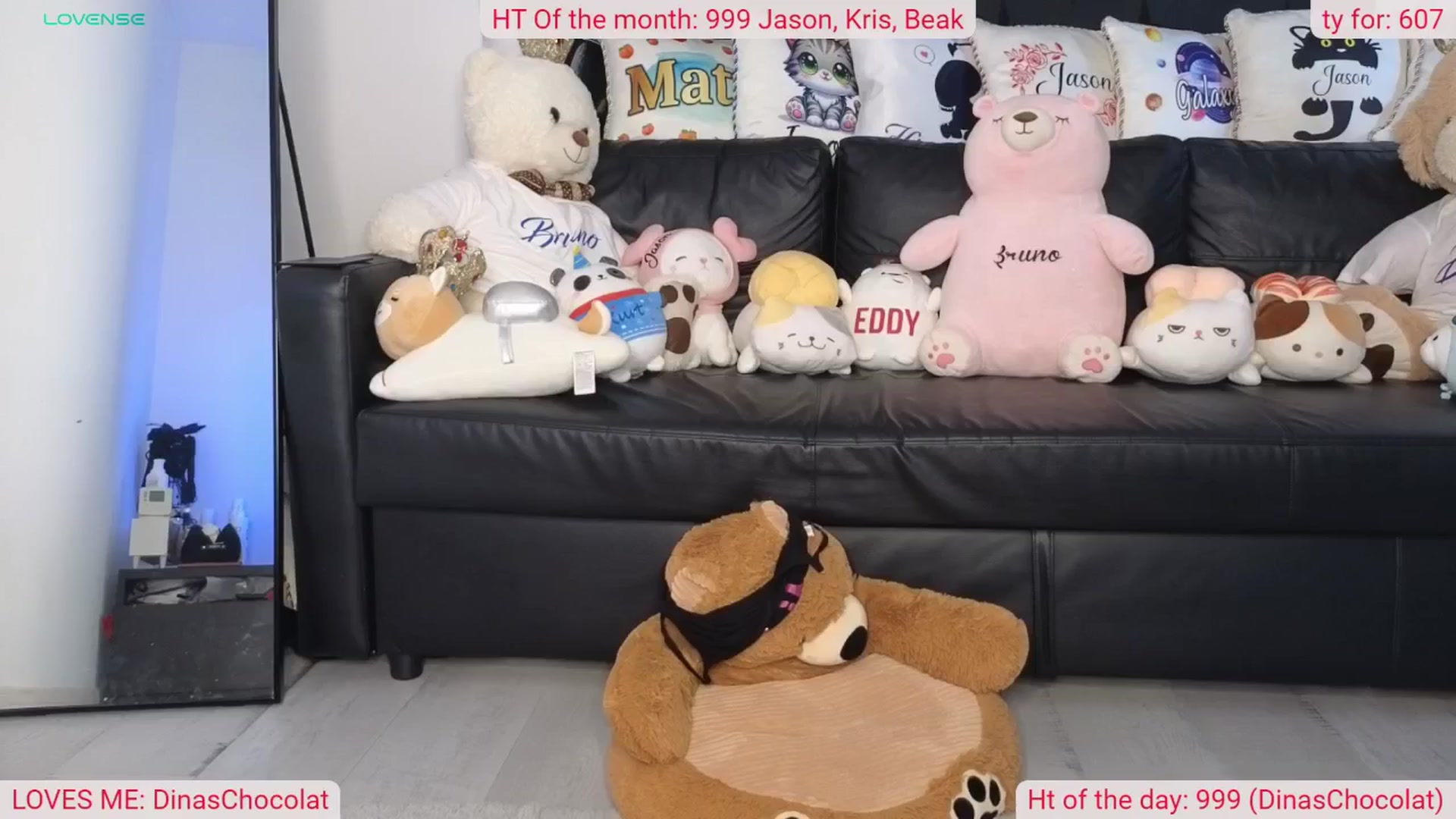 Gallery image thumbnail from DinasLibrary's myfreecams stream on, 08/03/2024, 06:40 image 17 of 20