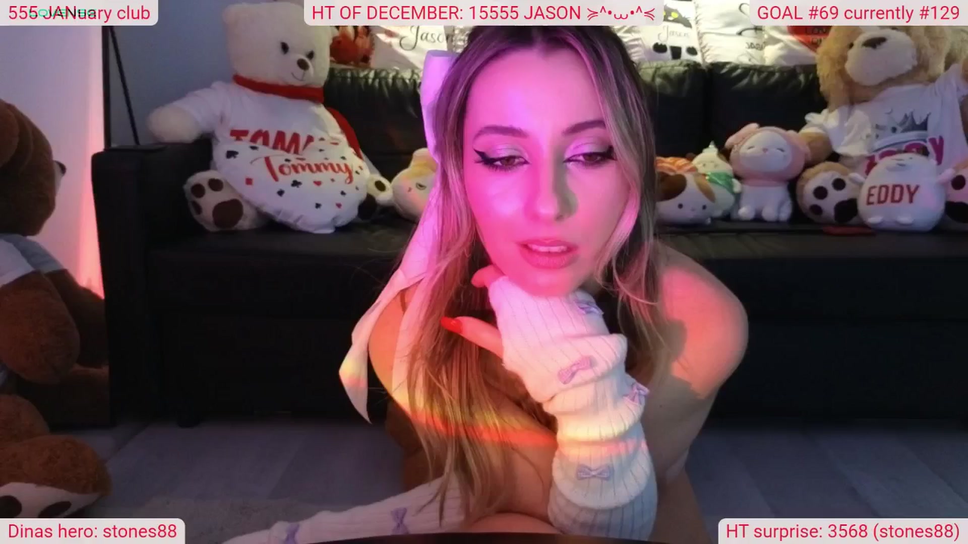 Gallery image thumbnail from DinasLibrary's myfreecams stream on, 01/12/2025, 09:25 image 7 of 20