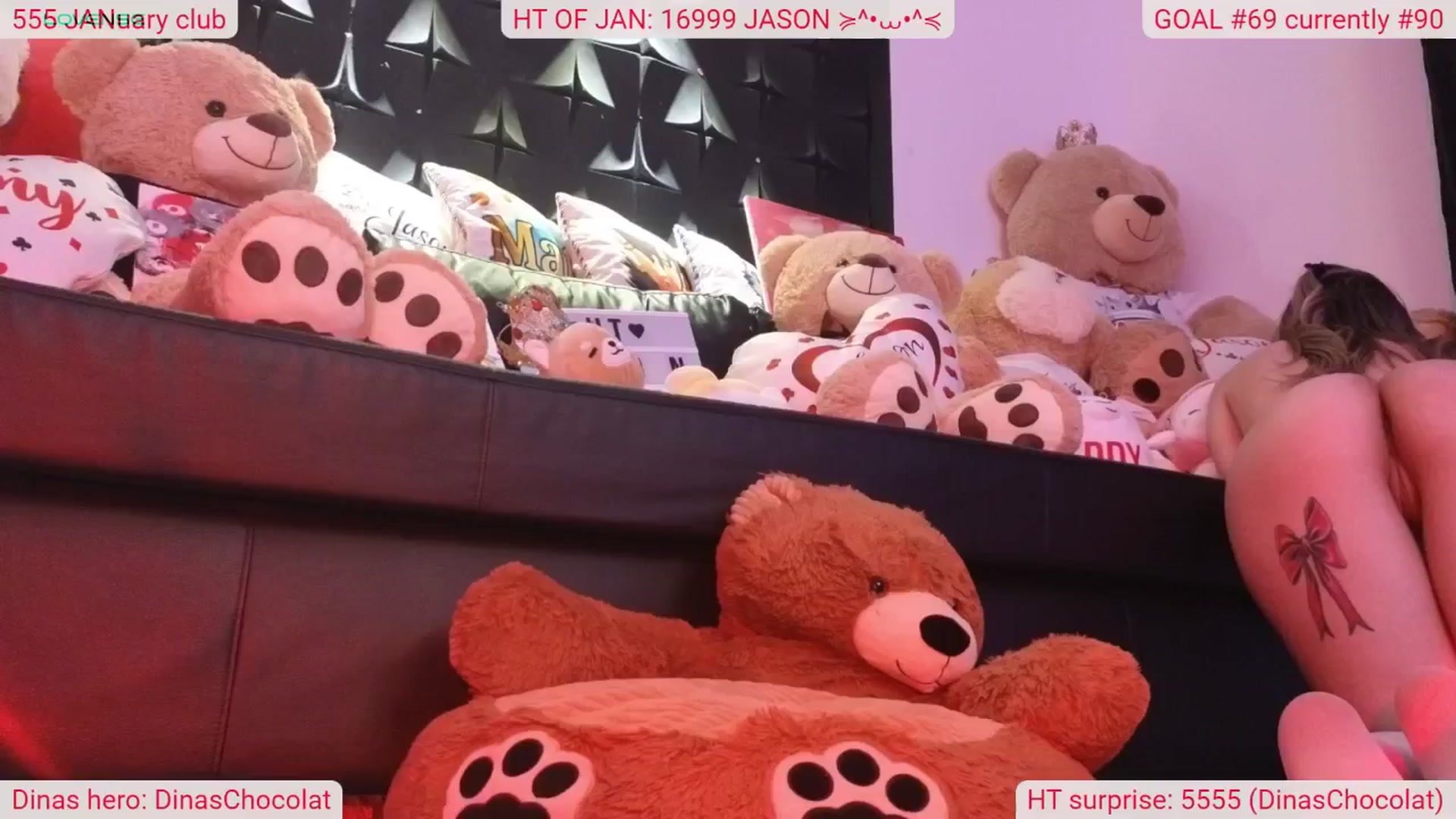 Gallery image thumbnail from DinasLibrary's myfreecams stream on, 01/17/2025, 05:12 image 13 of 20
