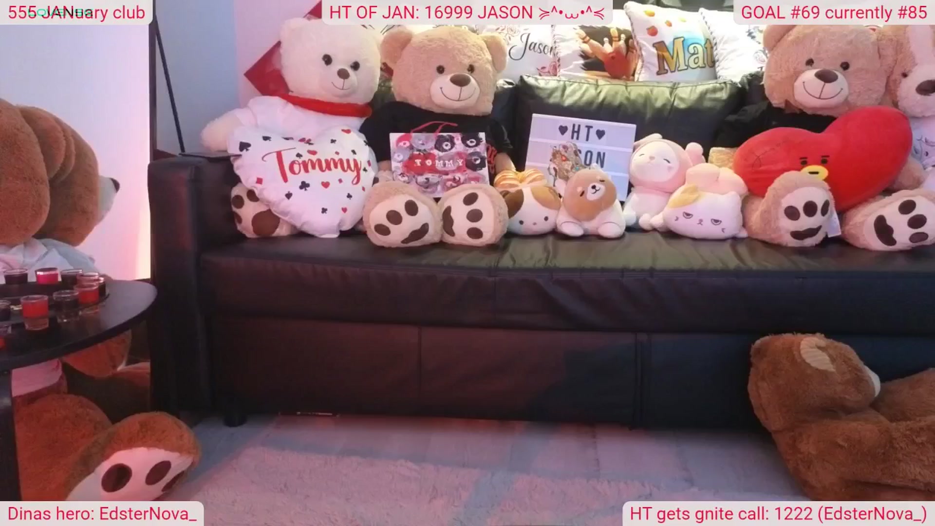 Gallery image thumbnail from DinasLibrary's myfreecams stream on, 01/19/2025, 07:08 image 11 of 20