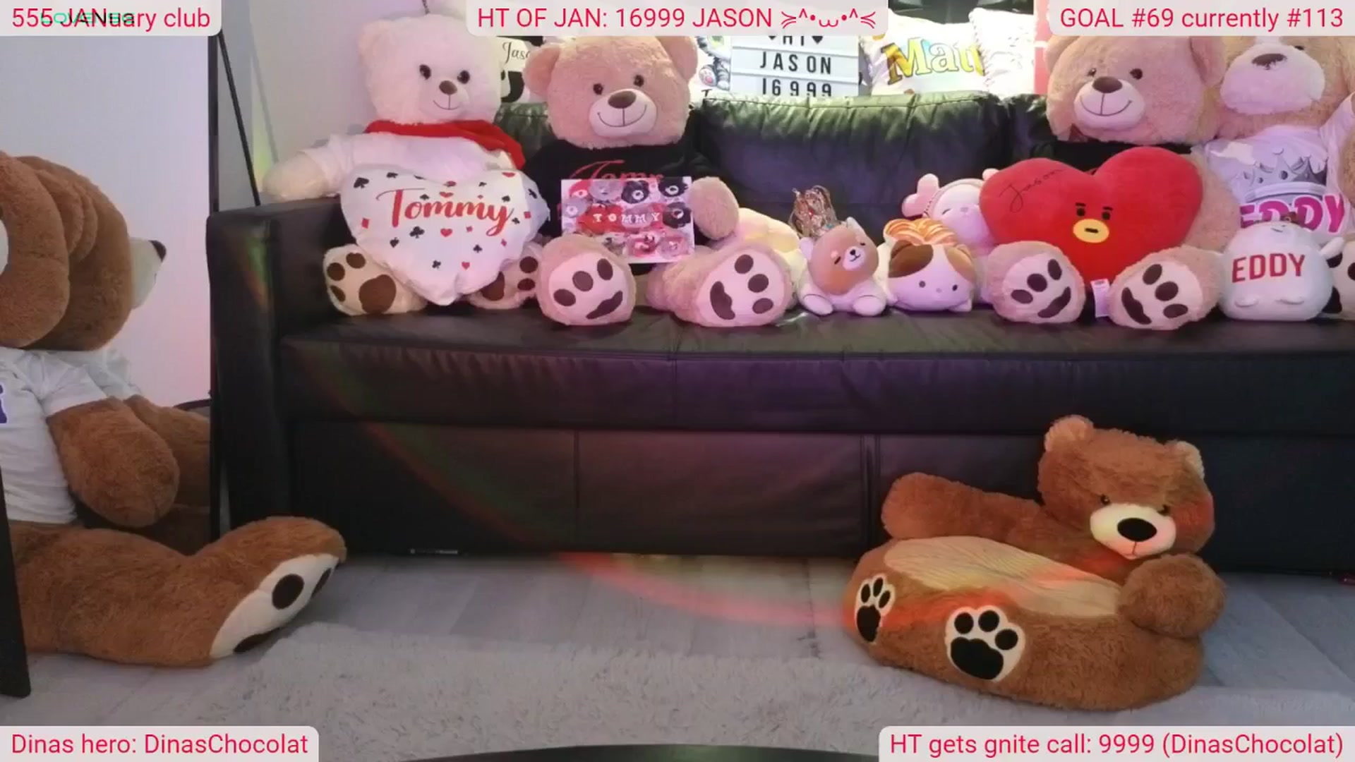 Gallery image thumbnail from DinasLibrary's myfreecams stream on, 01/25/2025, 07:33 image 18 of 20