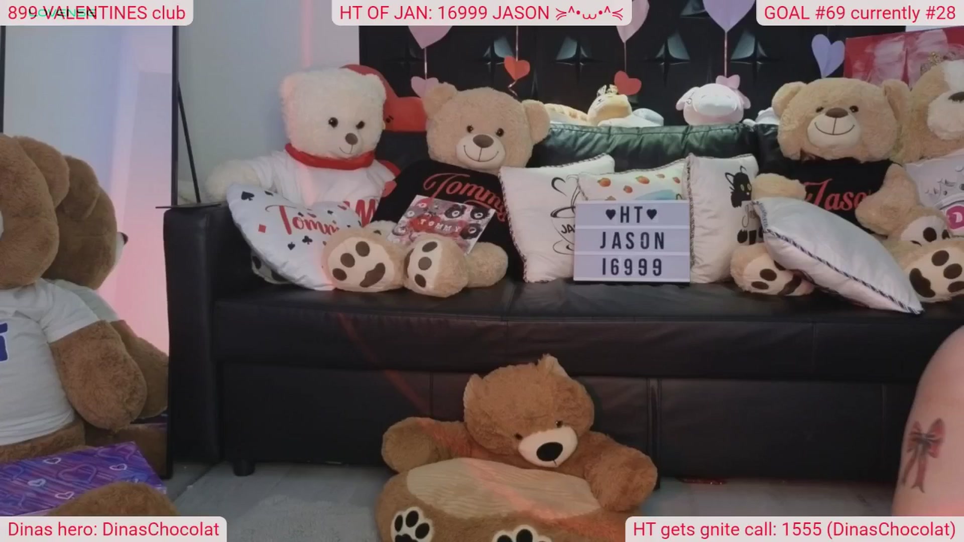 Gallery image thumbnail from DinasLibrary's myfreecams stream on, 02/01/2025, 08:38 image 15 of 20