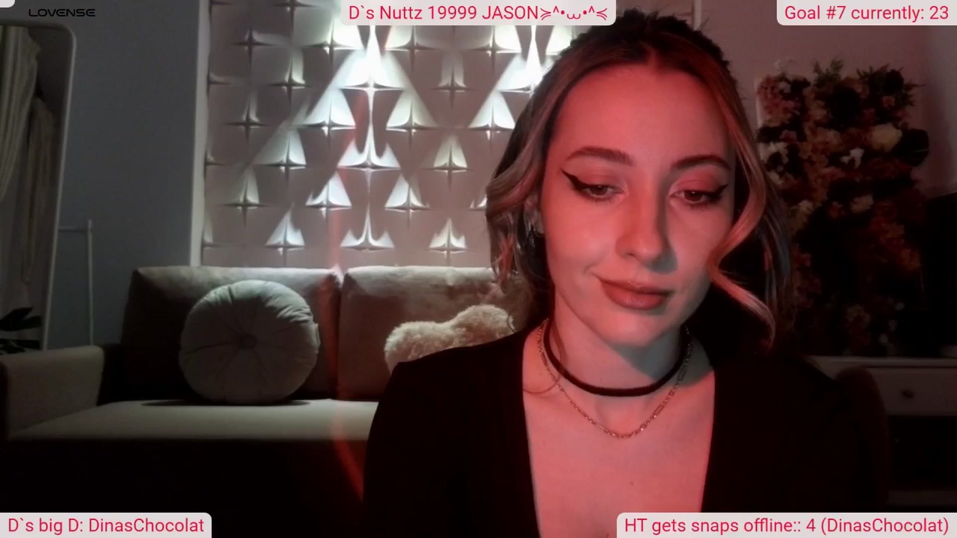 Gallery image thumbnail from DinasLibrary's myfreecams stream on, 03/21/2025, 04:01 image 4 of 20