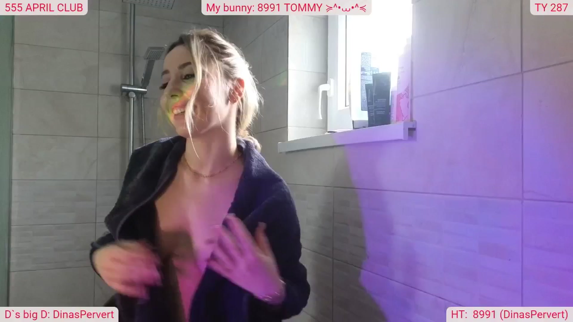 Gallery image thumbnail from DinasLibrary's myfreecams stream on, 04/18/2025, 09:05 image 15 of 20