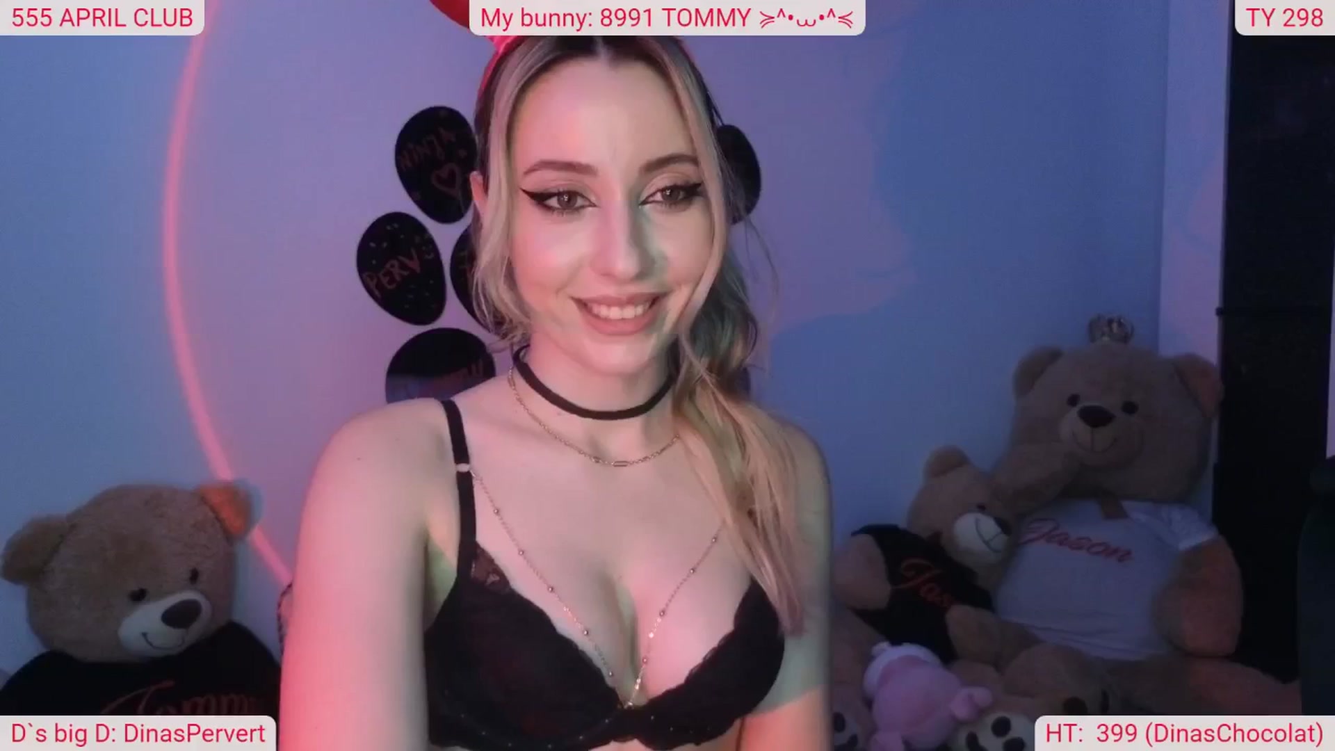 Gallery image thumbnail from DinasLibrary's myfreecams stream on, 04/19/2025, 07:34 image 9 of 20
