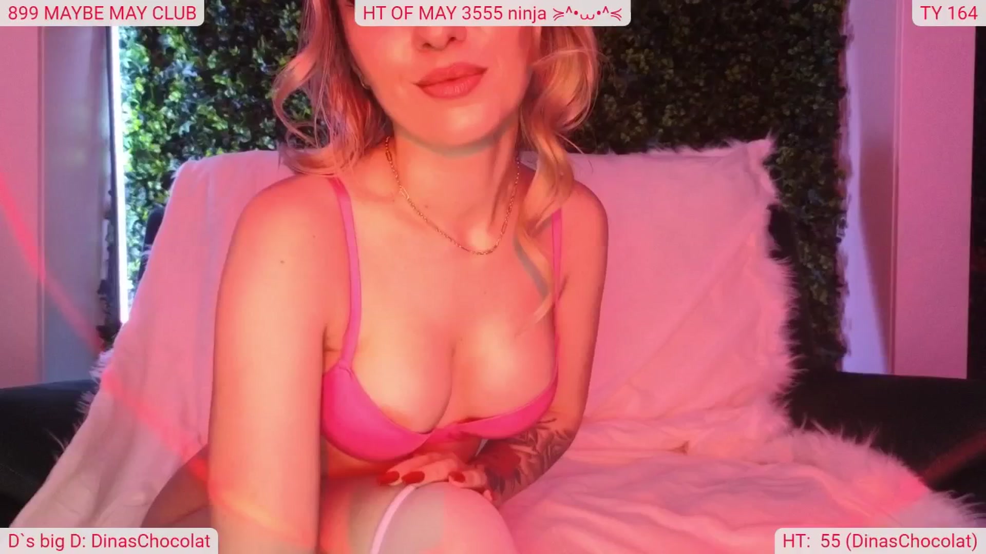 Gallery image thumbnail from DinasLibrary's myfreecams stream on, 05/03/2025, 03:33 image 9 of 20