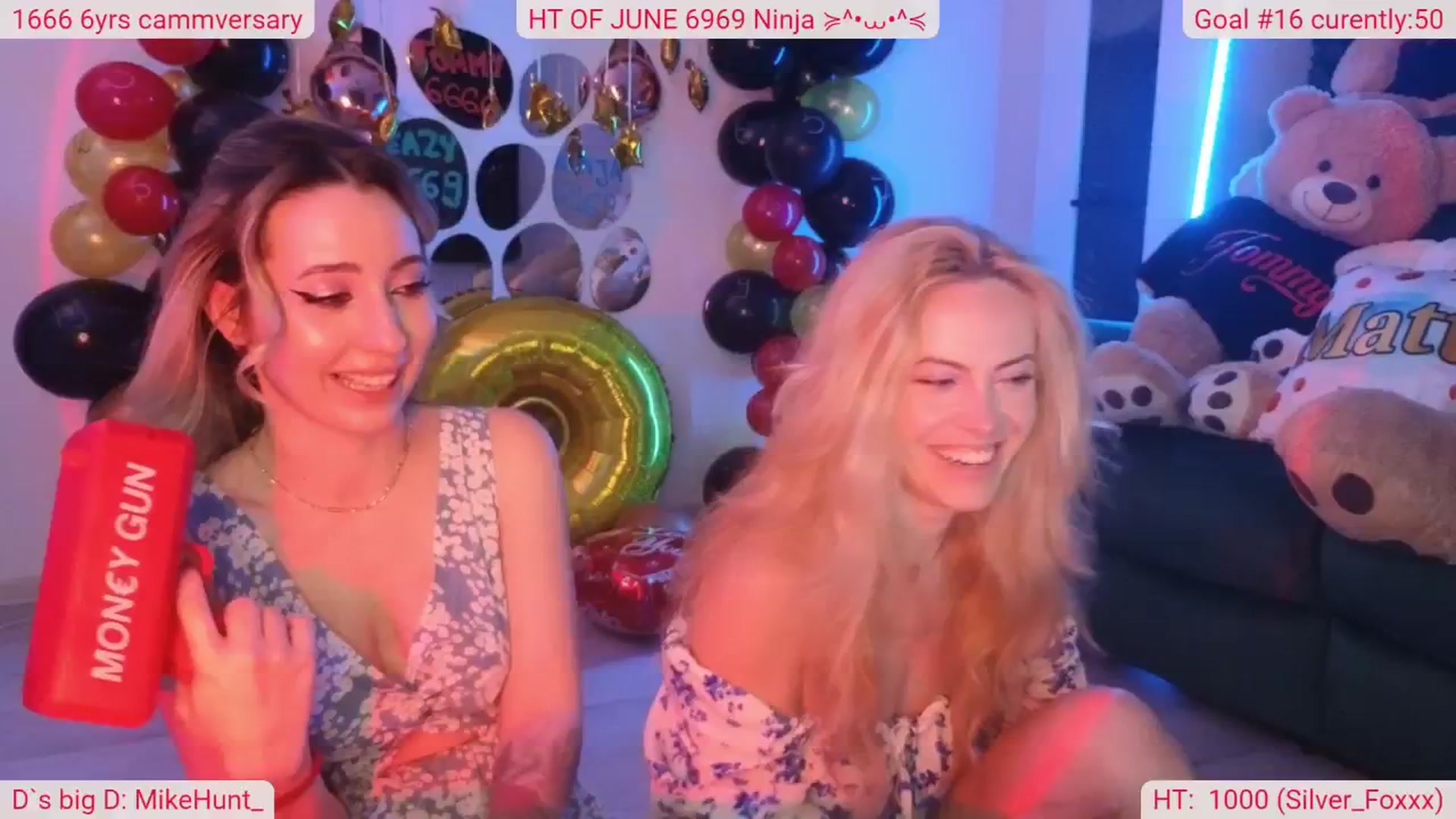Gallery image thumbnail from DinasLibrary's myfreecams stream on, 06/07/2025, 08:21 image 6 of 20