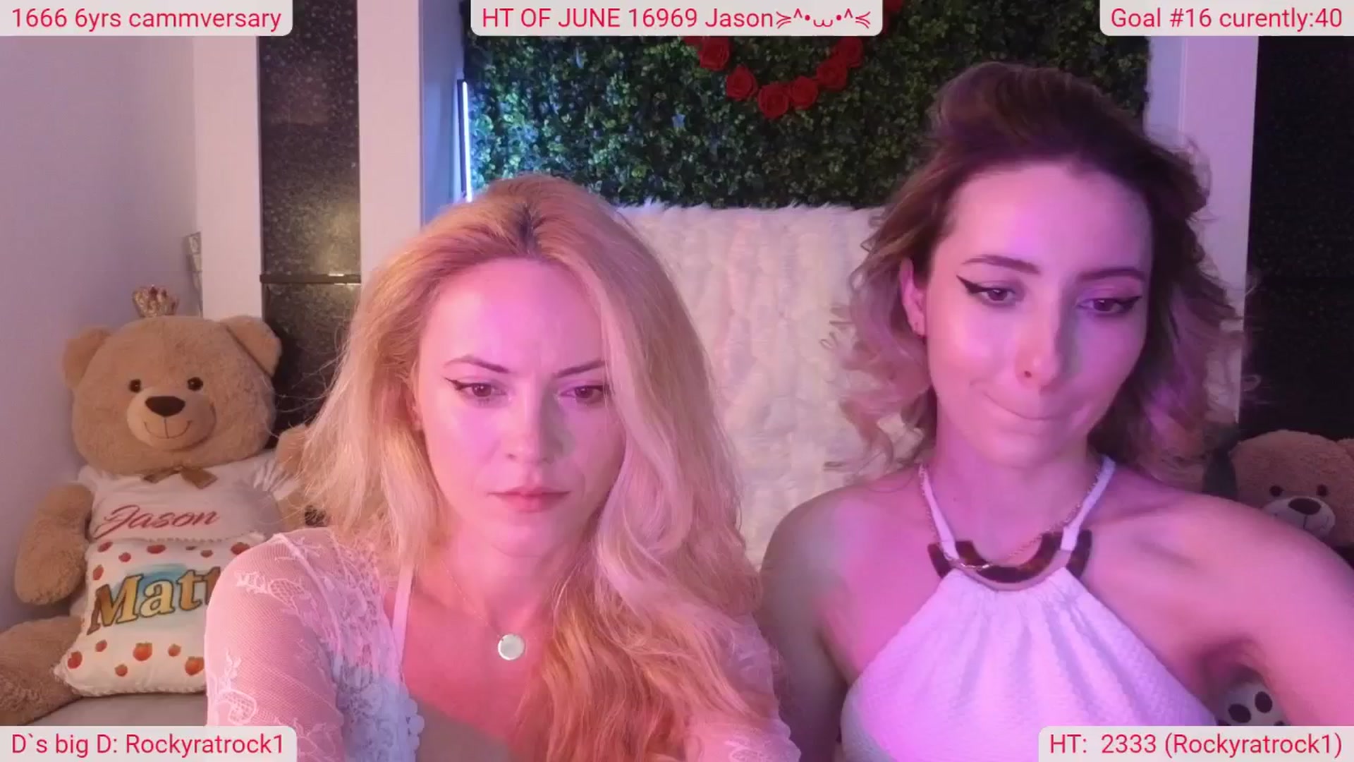 Gallery image thumbnail from DinasLibrary's myfreecams stream on, 06/29/2025, 05:37 image 6 of 20