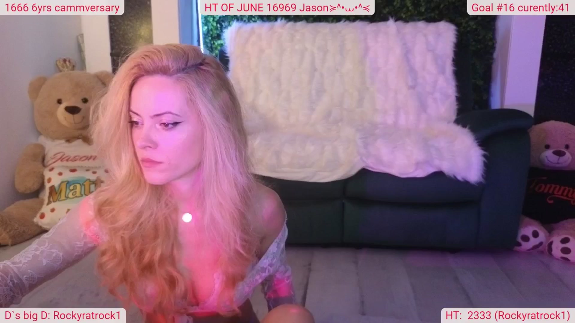 Gallery image thumbnail from DinasLibrary's myfreecams stream on, 06/29/2025, 05:37 image 12 of 20