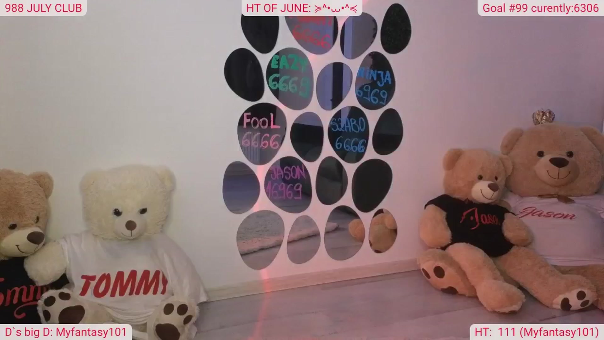 Gallery image thumbnail from DinasLibrary's myfreecams stream on, 07/11/2025, 04:03 image 11 of 20
