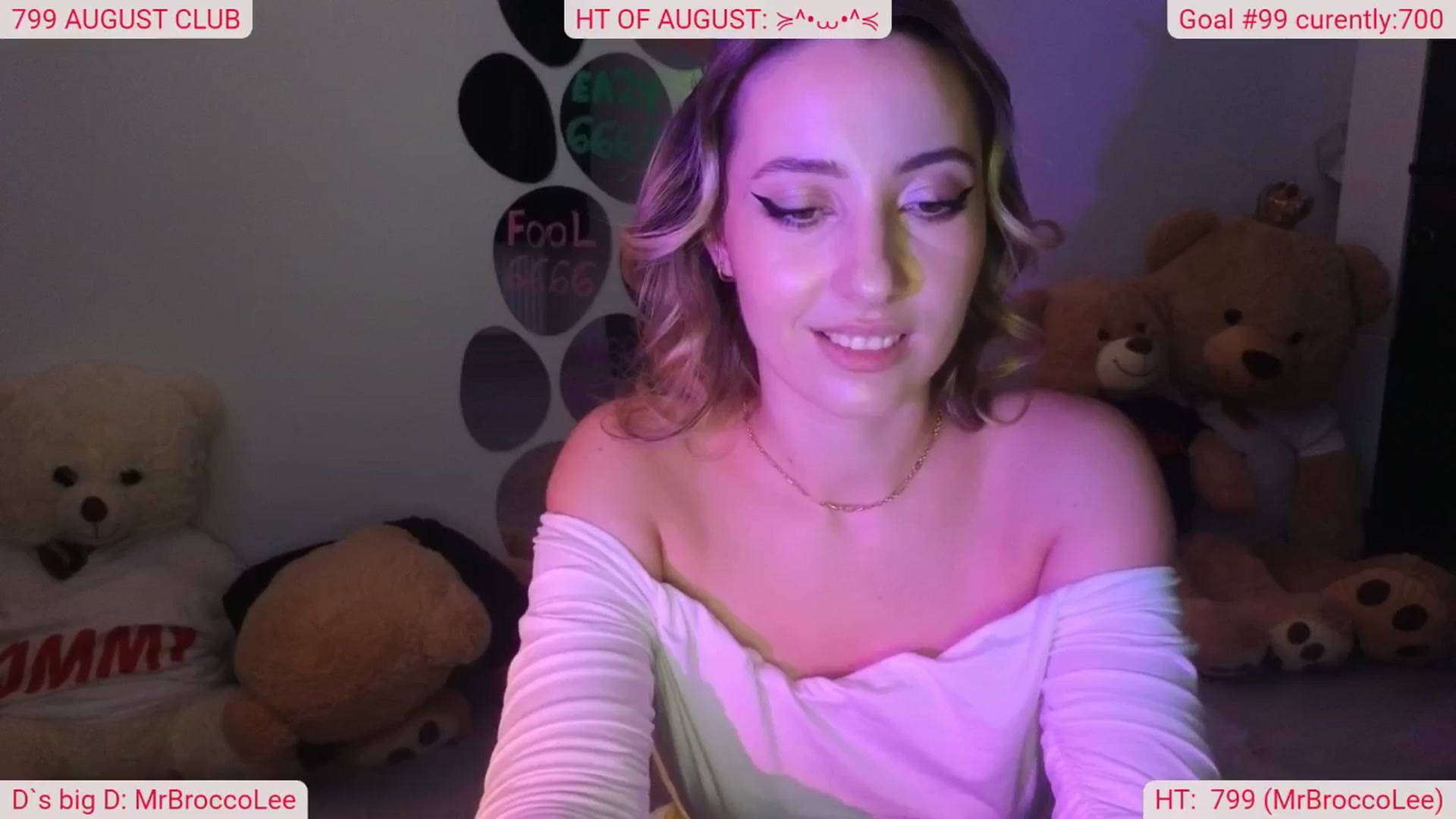 Gallery image thumbnail from DinasLibrary's myfreecams stream on, 08/02/2025, 05:43 image 11 of 20