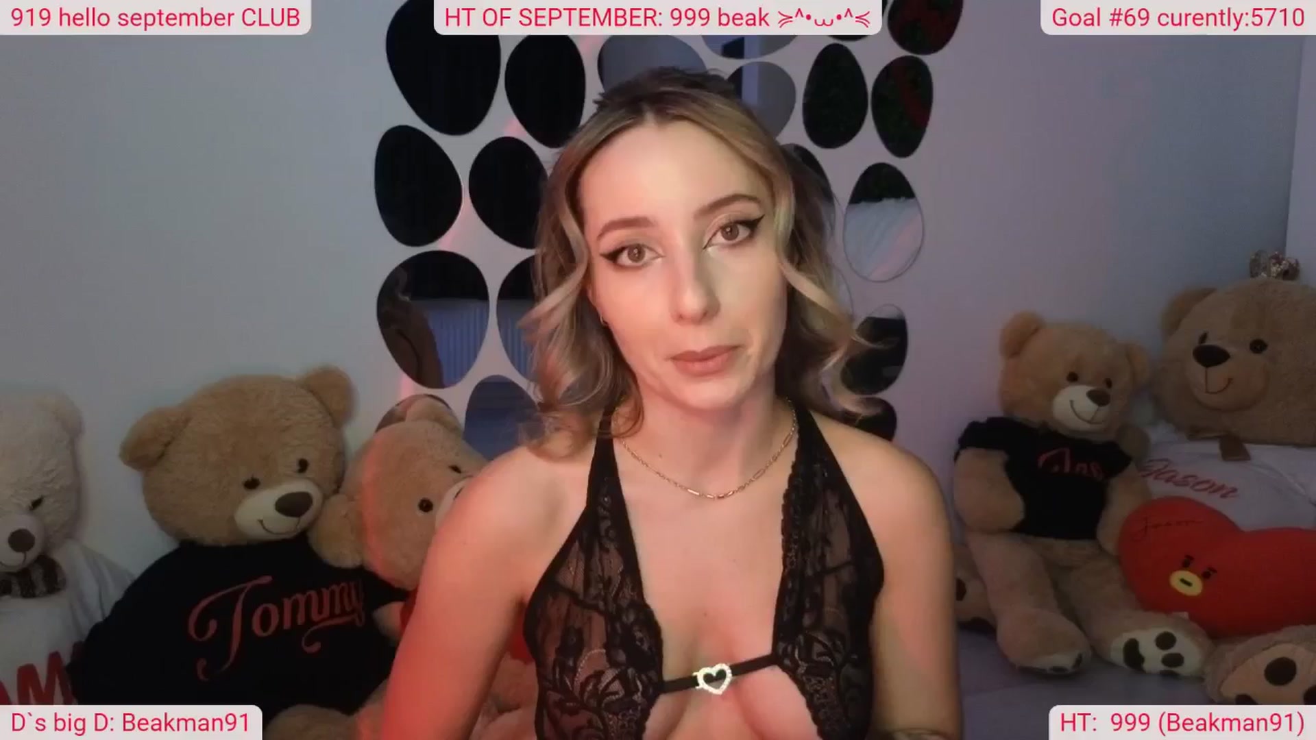 Gallery image thumbnail from DinasLibrary's myfreecams stream on, 09/11/2025, 04:37 image 15 of 20
