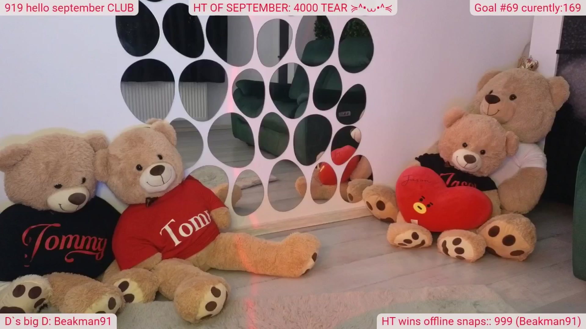 Gallery image thumbnail from DinasLibrary's myfreecams stream on, 09/25/2025, 04:03 image 9 of 20