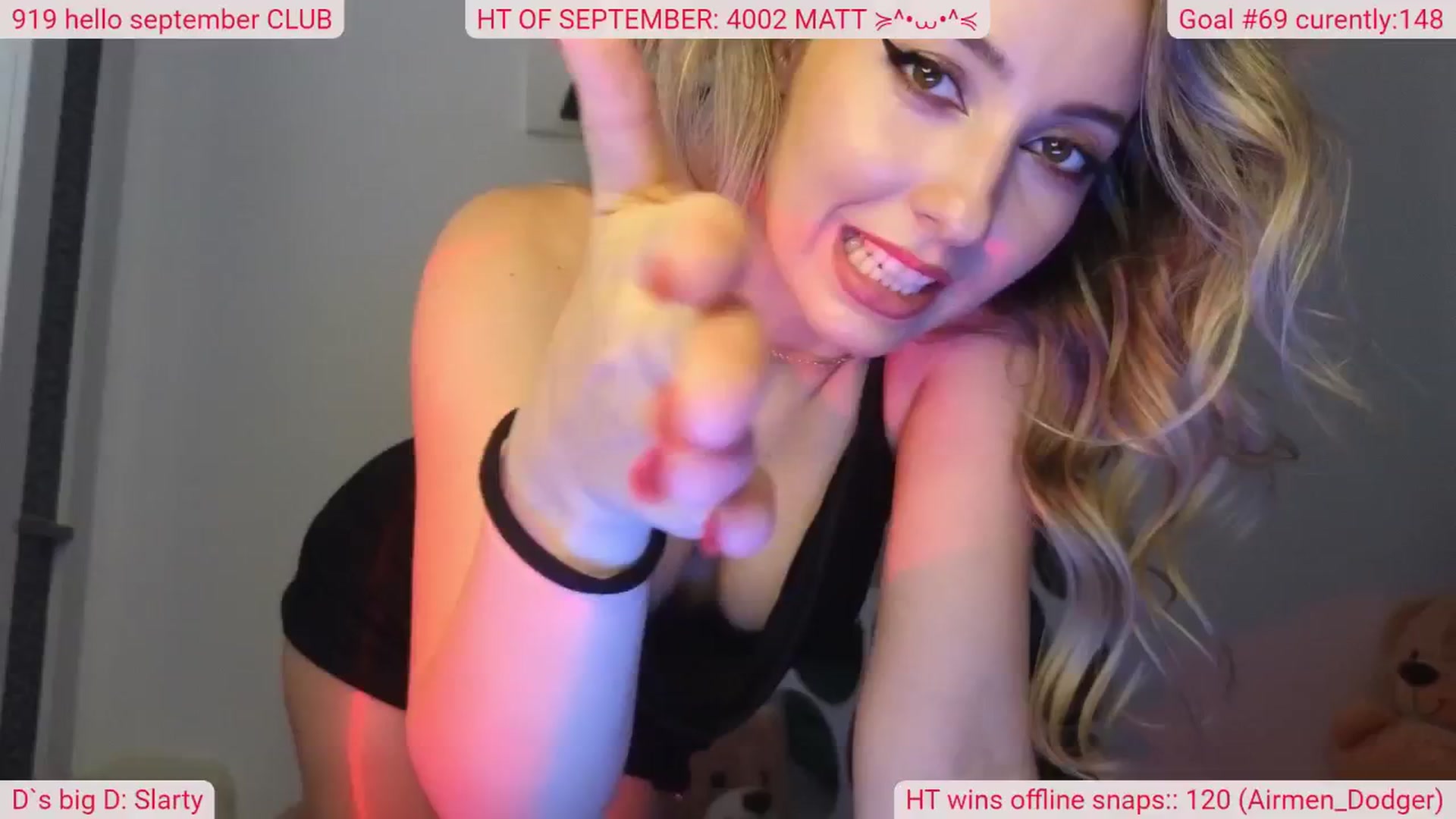 Gallery image thumbnail from DinasLibrary's myfreecams stream on, 09/27/2025, 08:59 image 5 of 20