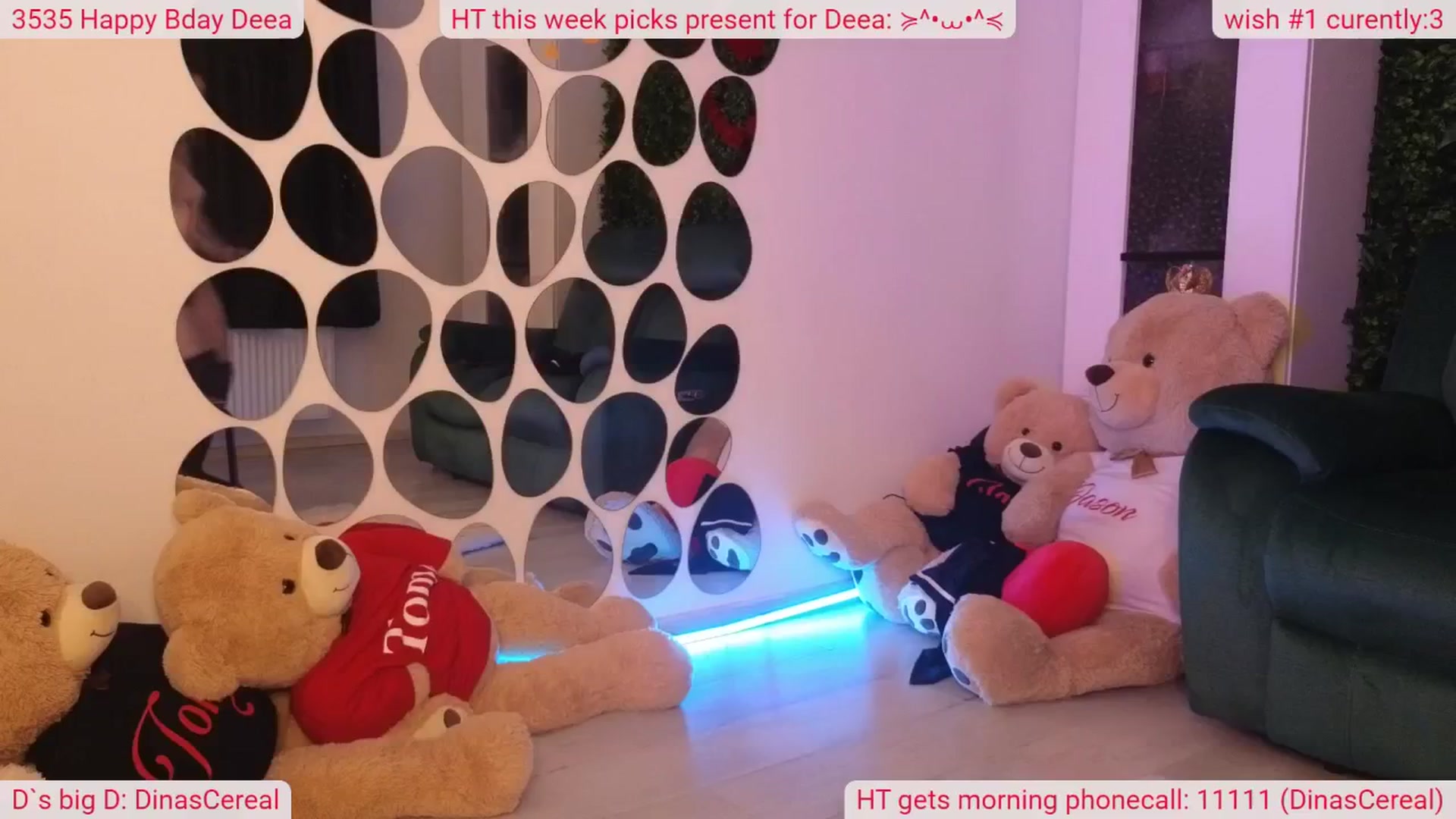 Gallery image thumbnail from DinasLibrary's myfreecams stream on, 10/01/2025, 08:37 image 3 of 20
