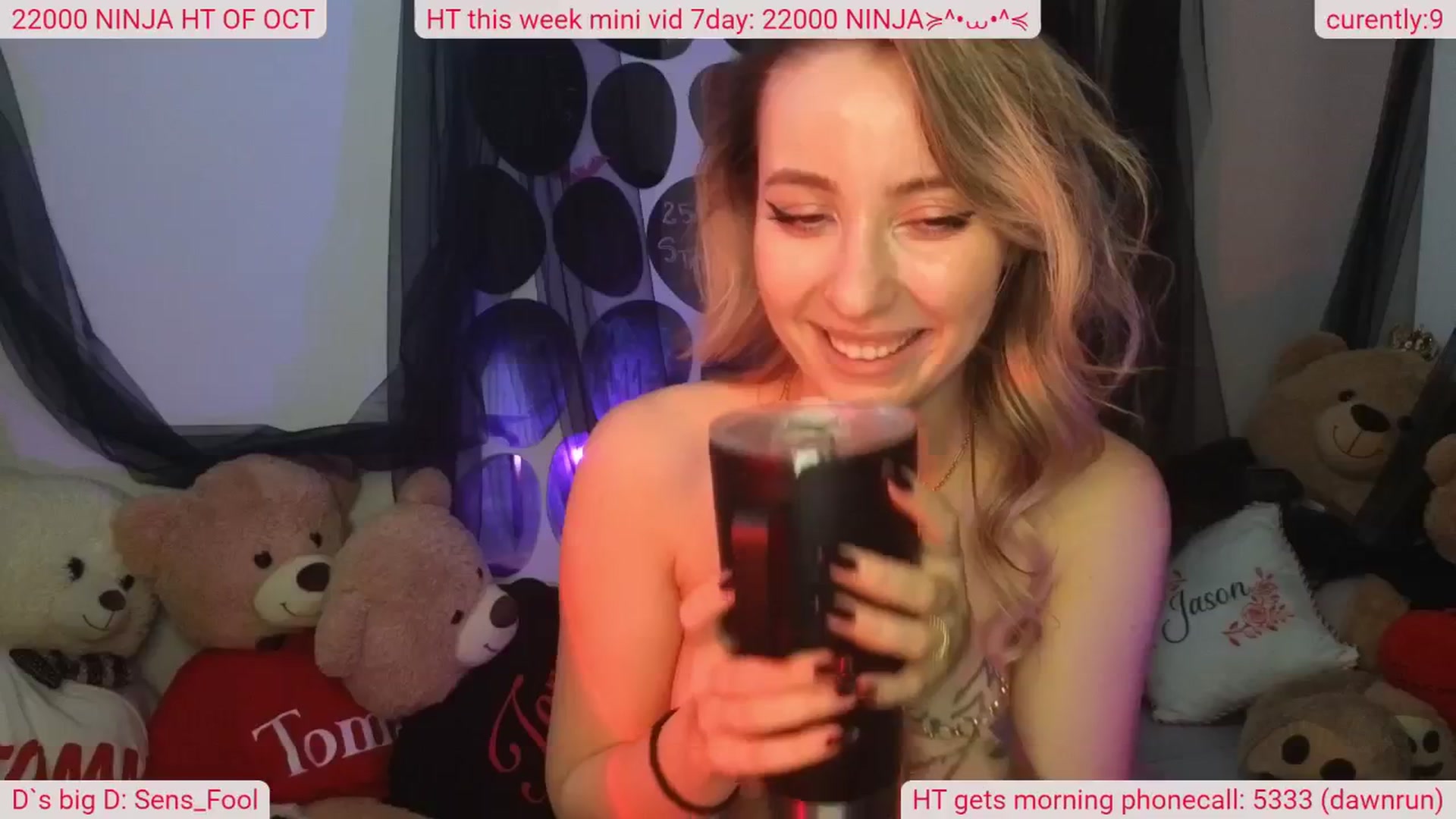 Gallery image thumbnail from DinasLibrary's myfreecams stream on, 10/17/2025, 09:23 image 19 of 20
