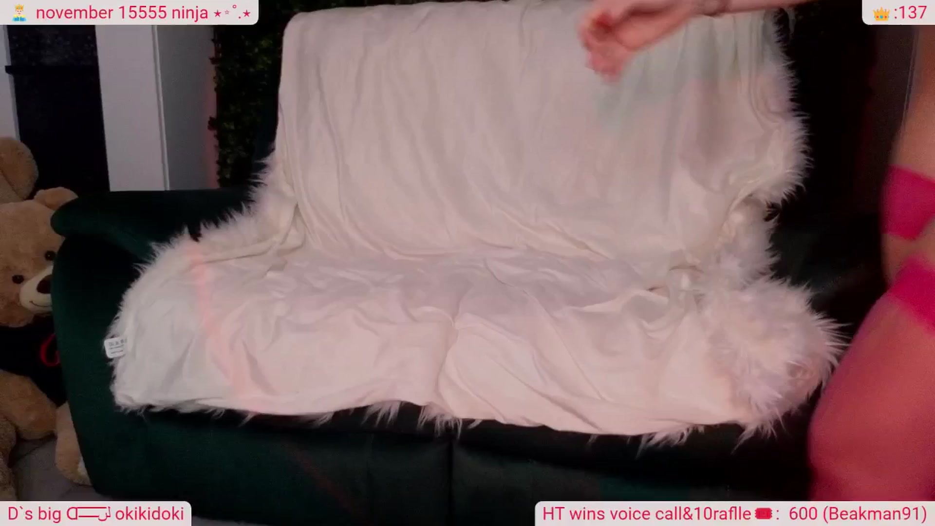 Gallery image thumbnail from DinasLibrary's myfreecams stream on, 11/15/2025, 10:40 image 5 of 20