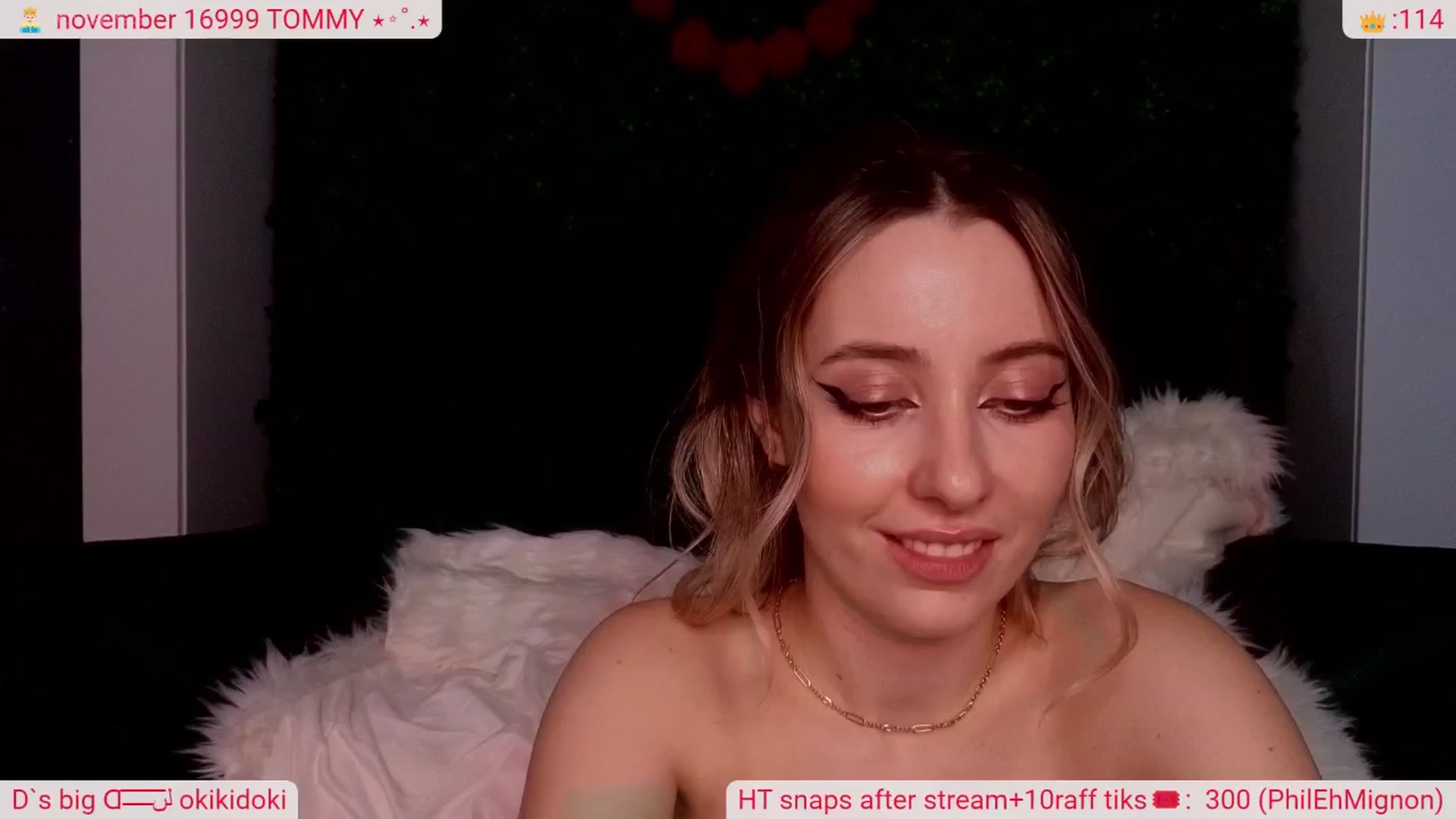 Gallery image thumbnail from DinasLibrary's myfreecams stream on, 11/22/2025, 10:18 image 1 of 20