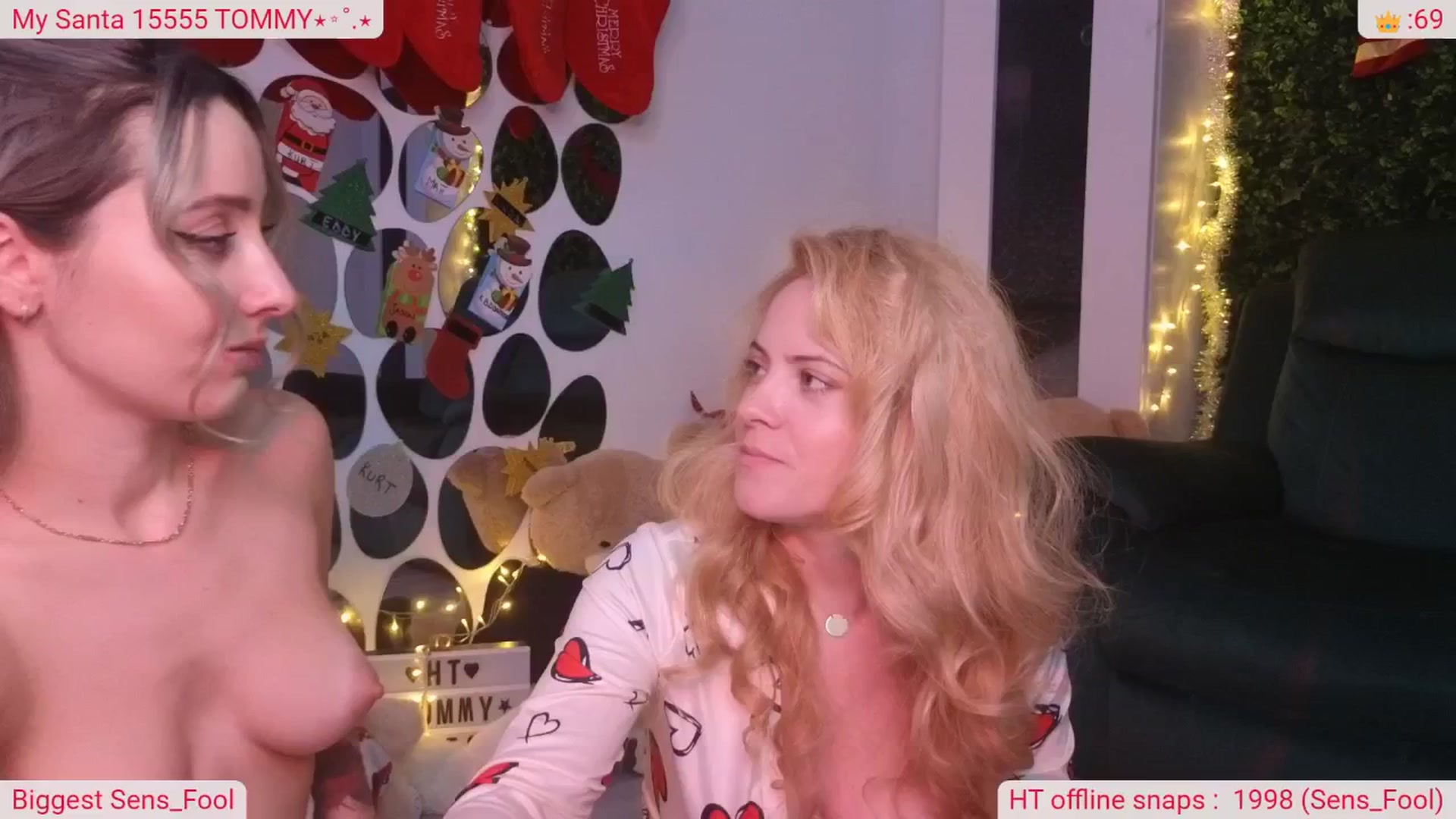 Gallery image thumbnail from DinasLibrary's myfreecams stream on, 12/19/2025, 10:17 image 10 of 20
