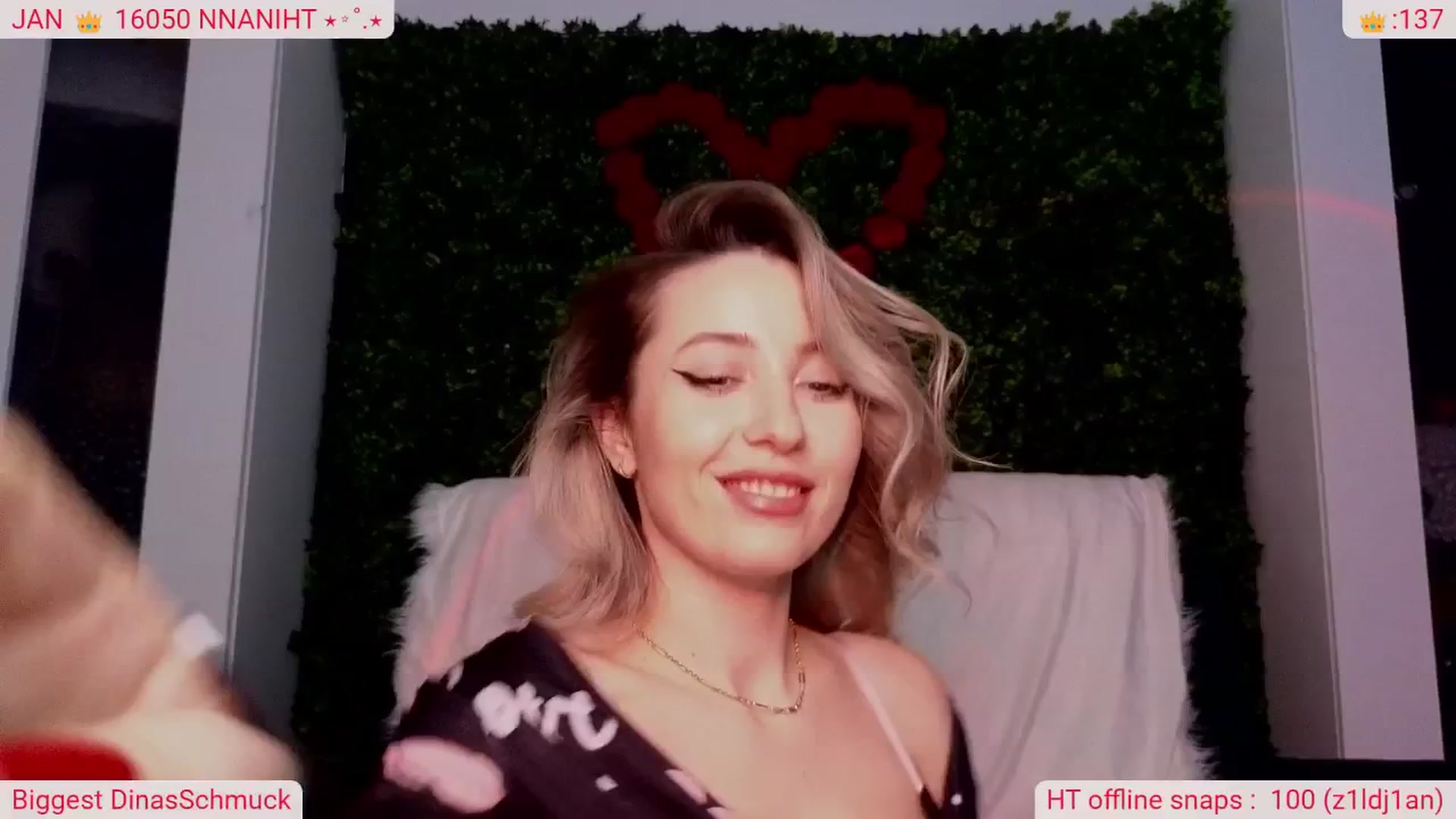 Gallery image thumbnail from DinasLibrary's myfreecams stream on, 01/23/2026, 06:41 image 10 of 20