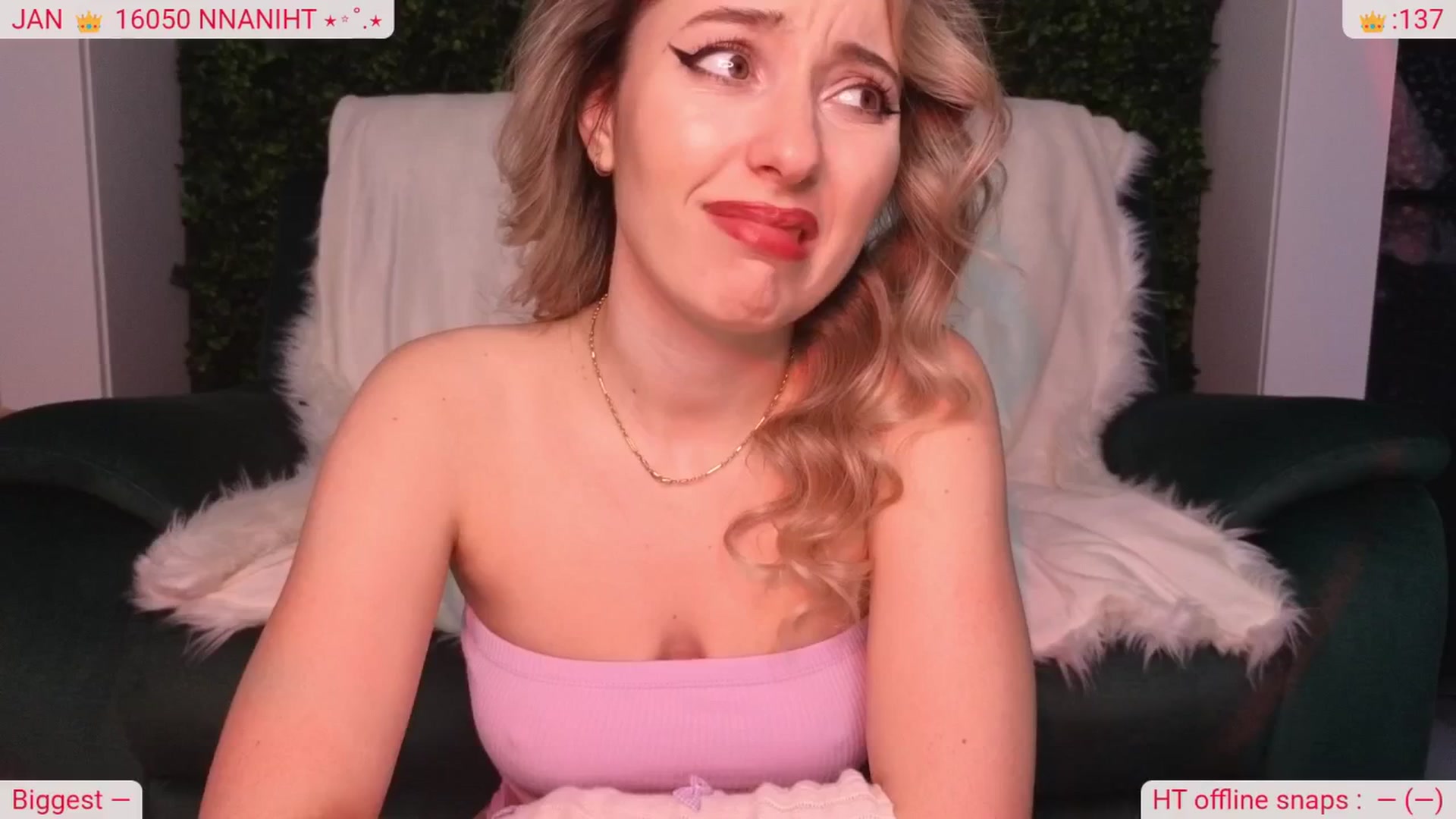 Gallery image thumbnail from DinasLibrary's myfreecams stream on, 01/30/2026, 04:42 image 17 of 20