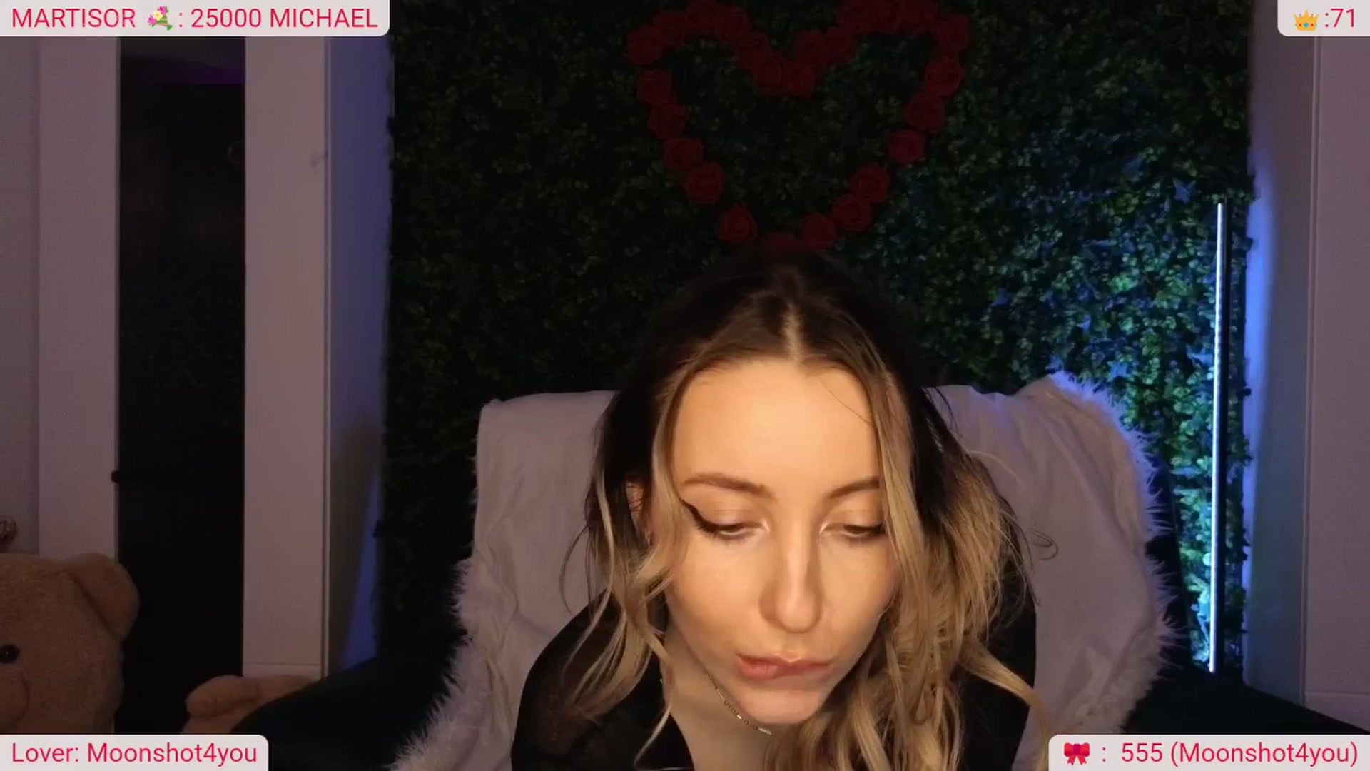 Gallery image thumbnail from DinasLibrary's myfreecams stream on, 03/19/2026, 07:17 image 15 of 20