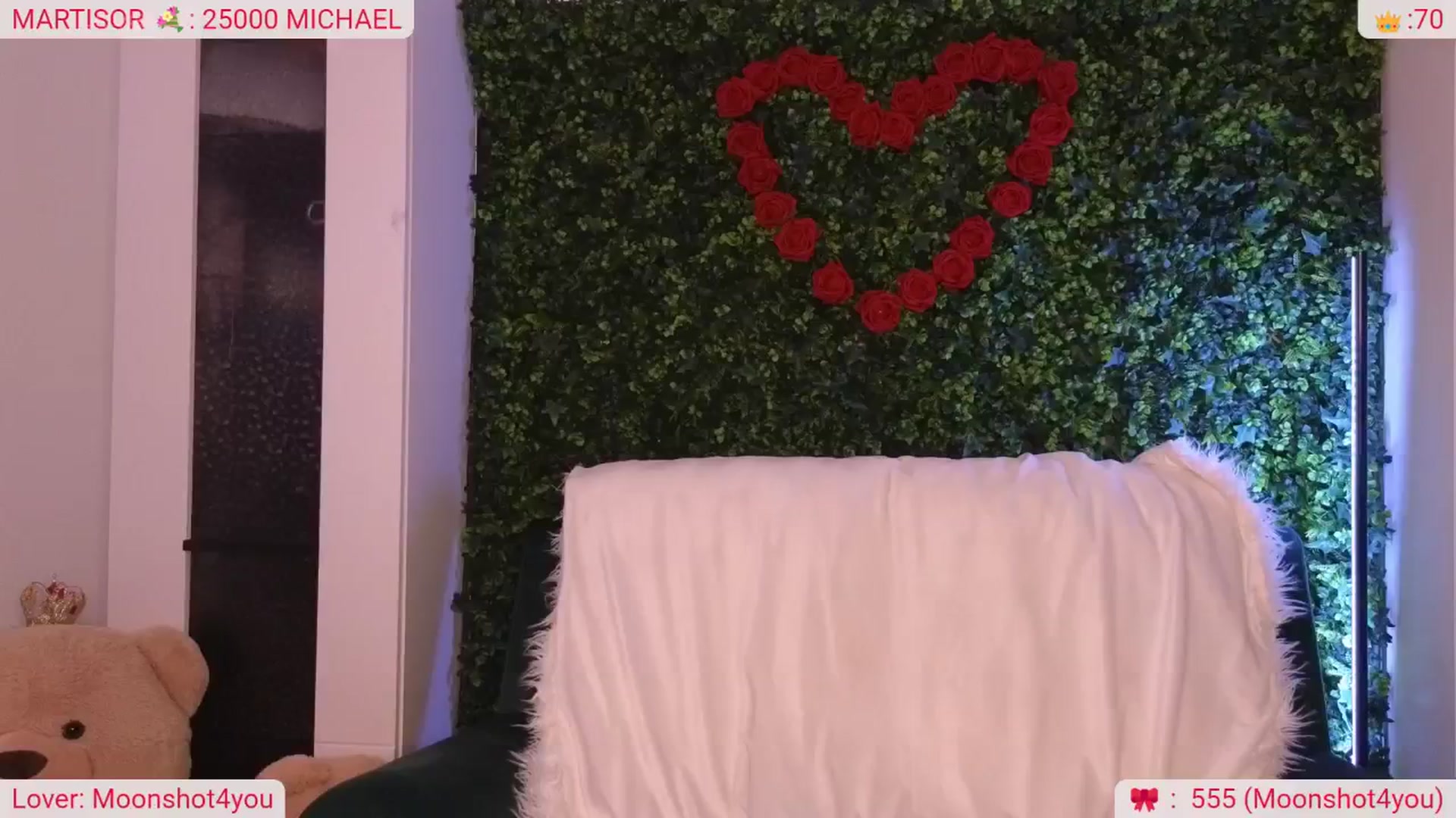 Gallery image thumbnail from DinasLibrary's myfreecams stream on, 03/19/2026, 07:17 image 17 of 20
